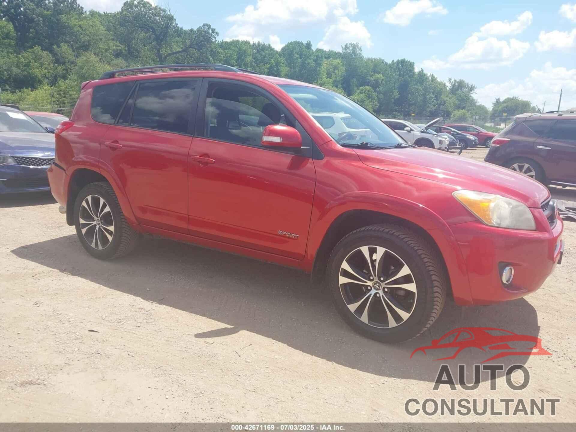 TOYOTA RAV4 2011 - JTMRF4DV0B5037848