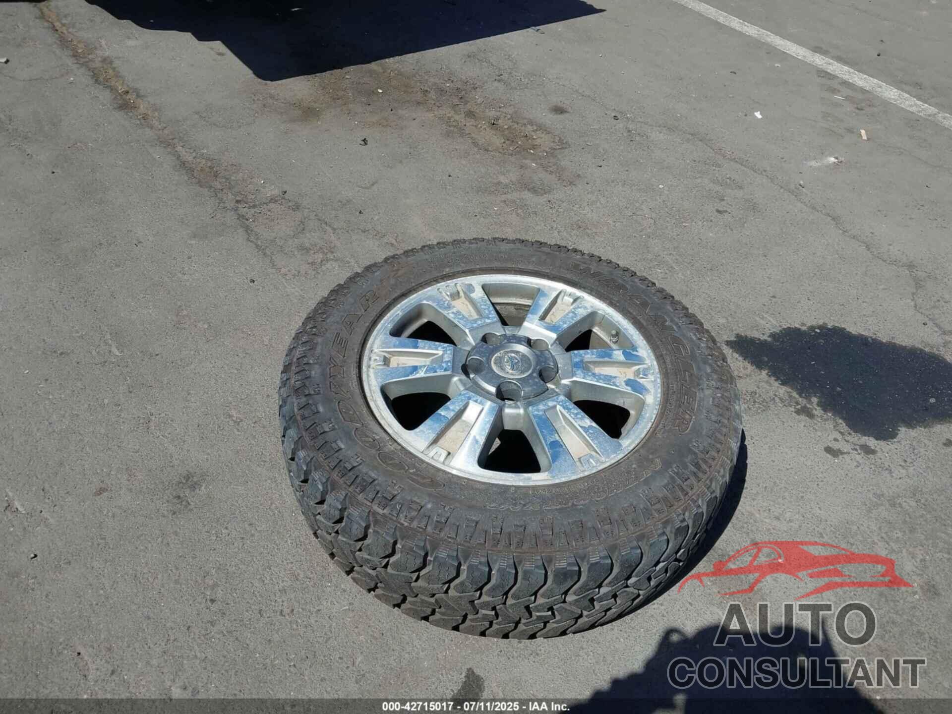 TOYOTA TUNDRA 2016 - 5TFAW5F15GX542034