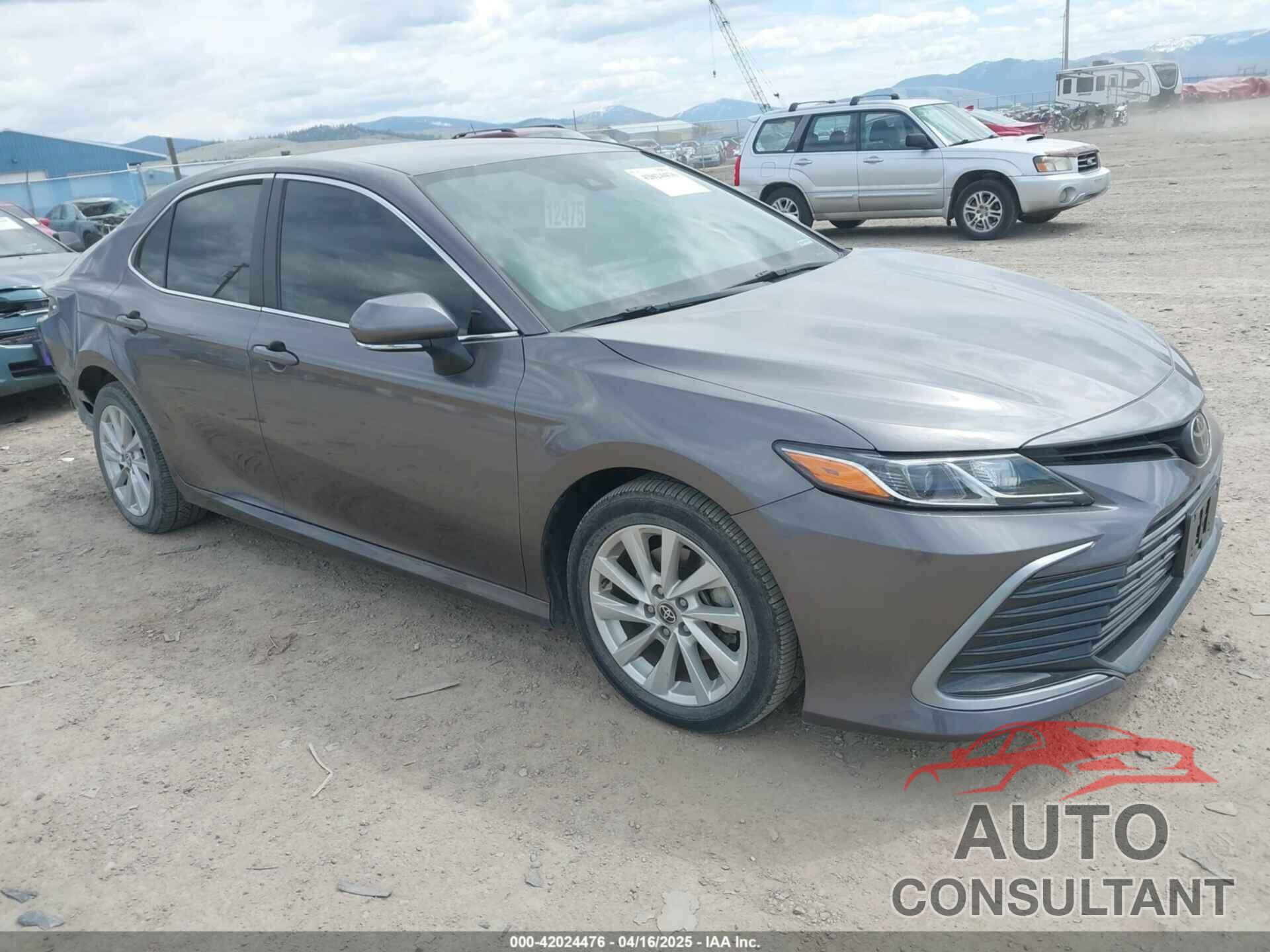 TOYOTA CAMRY 2022 - 4T1C11BK3NU052359