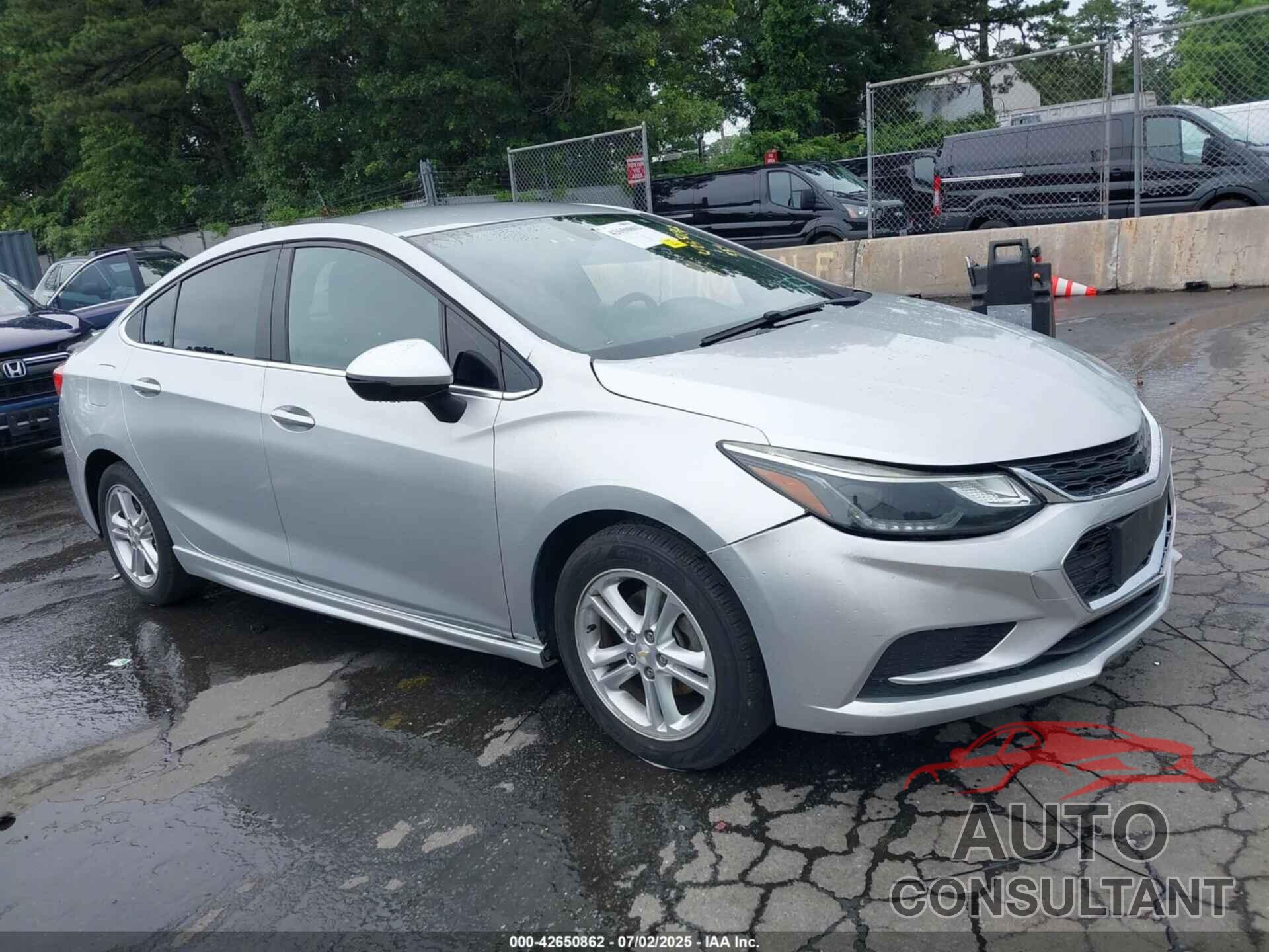 CHEVROLET CRUZE 2017 - 1G1BE5SM8H7148951