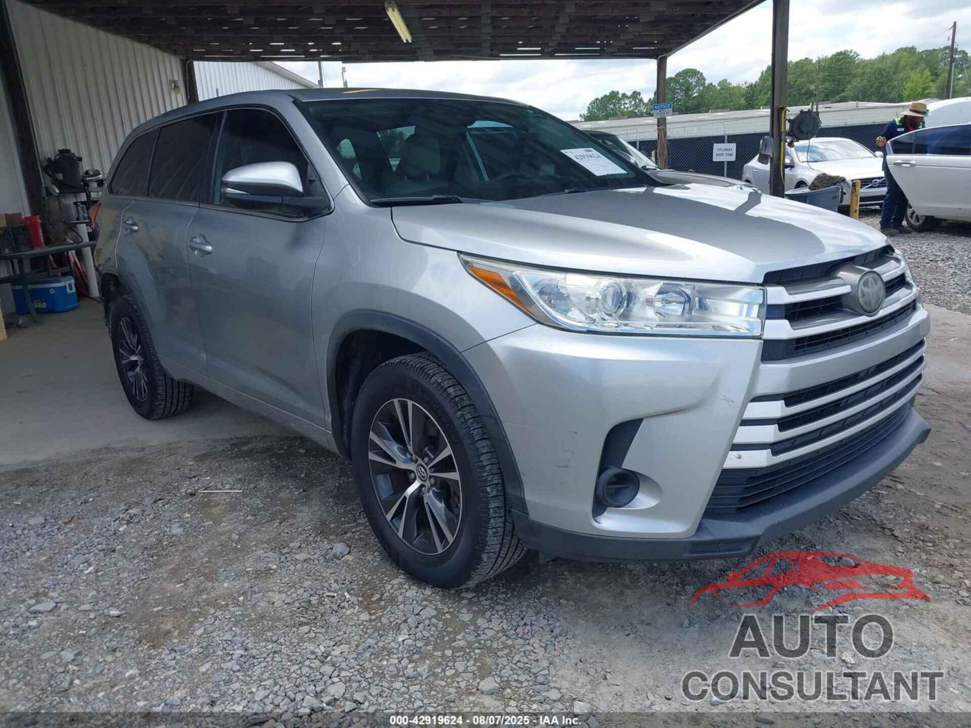 TOYOTA HIGHLANDER 2018 - 5TDZZRFHXJS264789