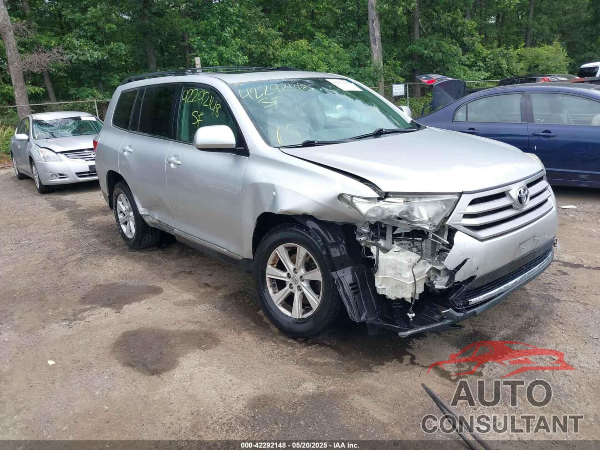 TOYOTA HIGHLANDER 2012 - 5TDBK3EH7CS101833