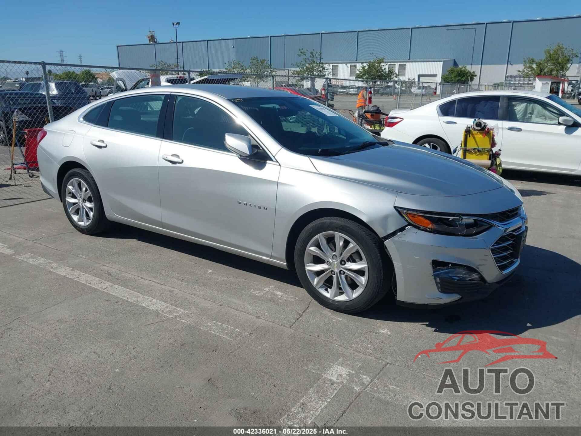 CHEVROLET MALIBU 2019 - 1G1ZD5ST3KF108802