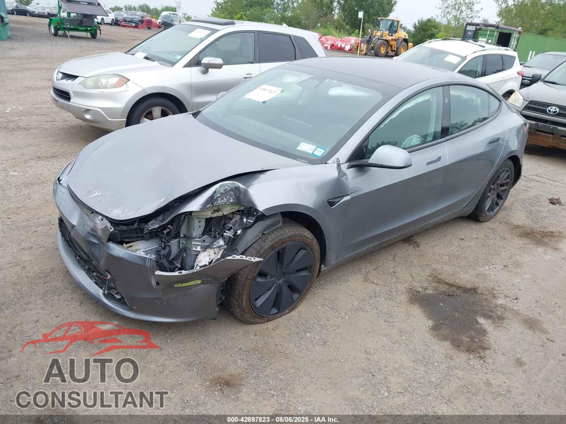 TESLA MODEL 3 2024 - 5YJ3E1EB7RF846543