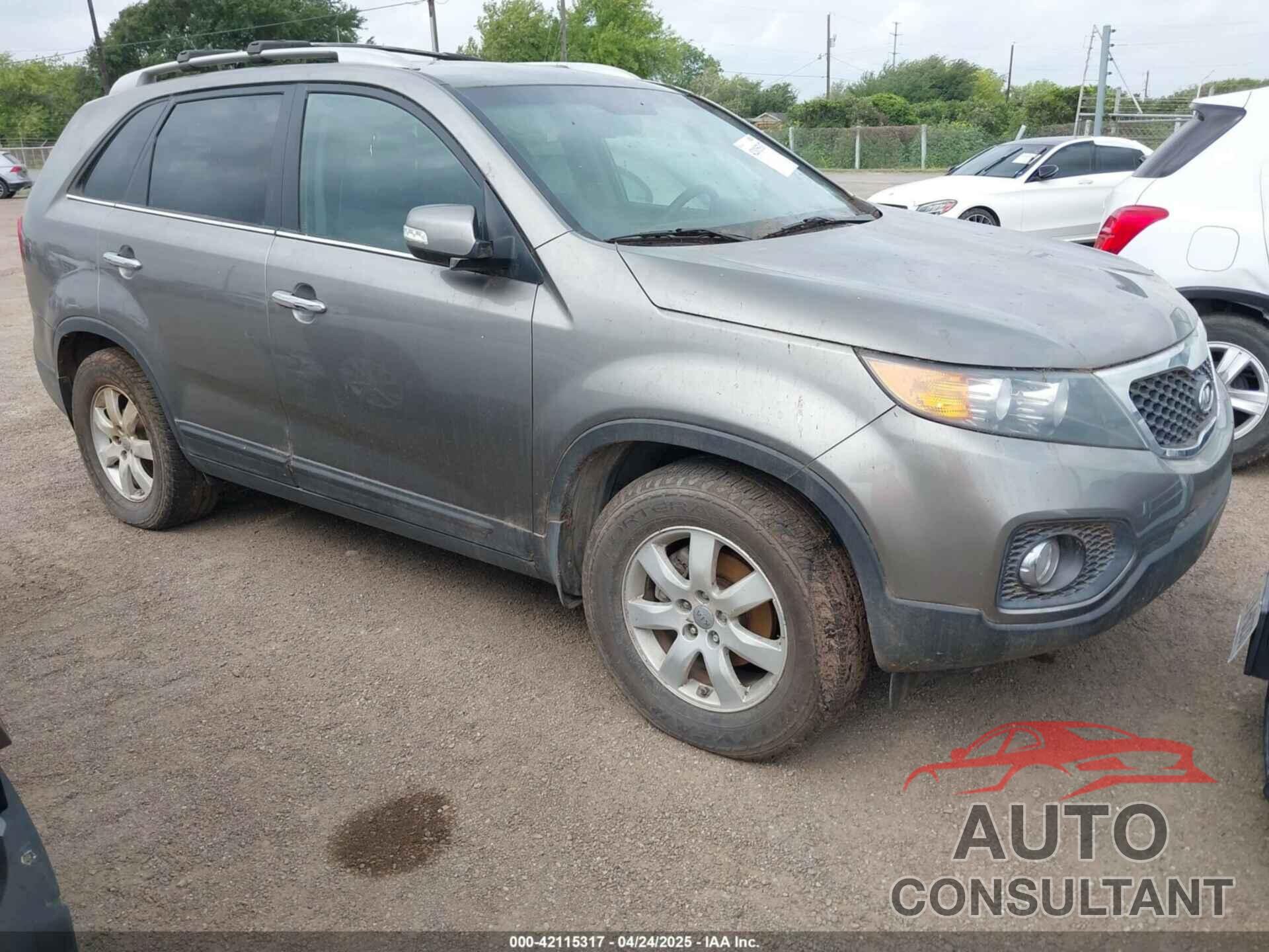 KIA SORENTO 2013 - 5XYKT4A61DG342521