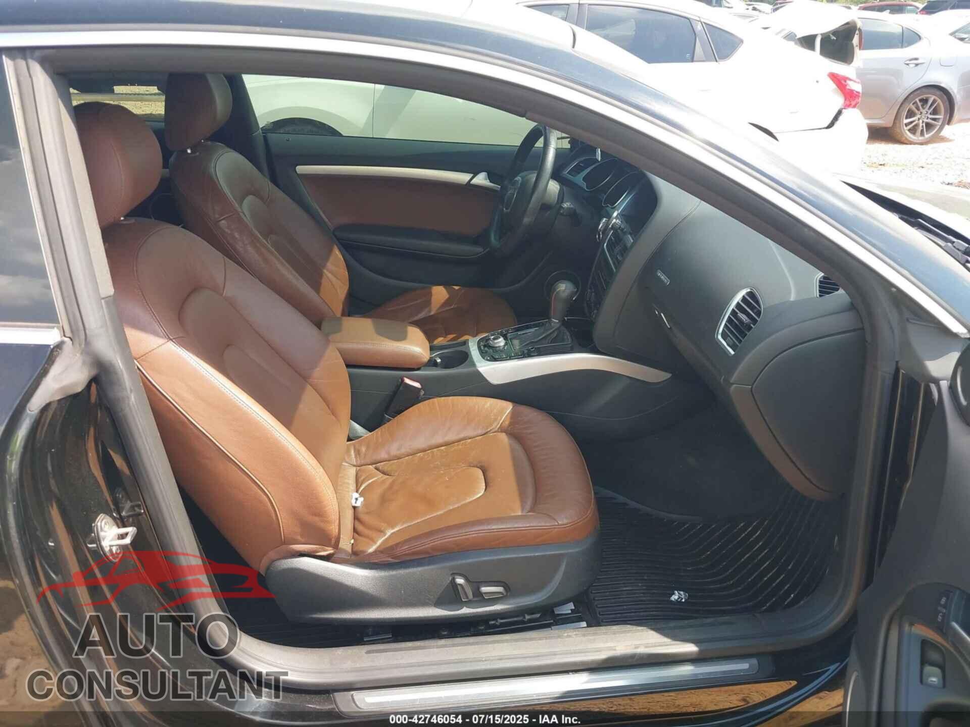 AUDI A5 2011 - WAULFAFR0BA080983