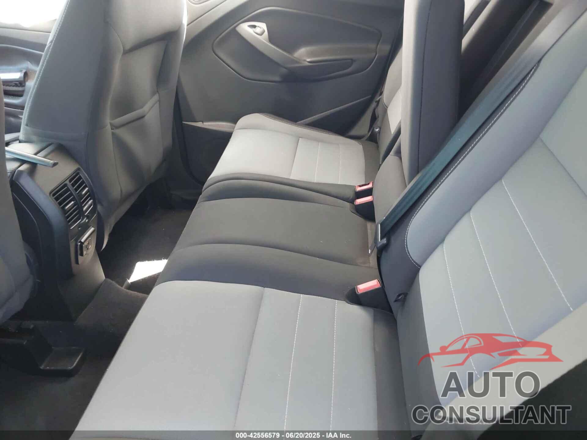FORD ESCAPE 2016 - 1FMCU0GX3GUB31376