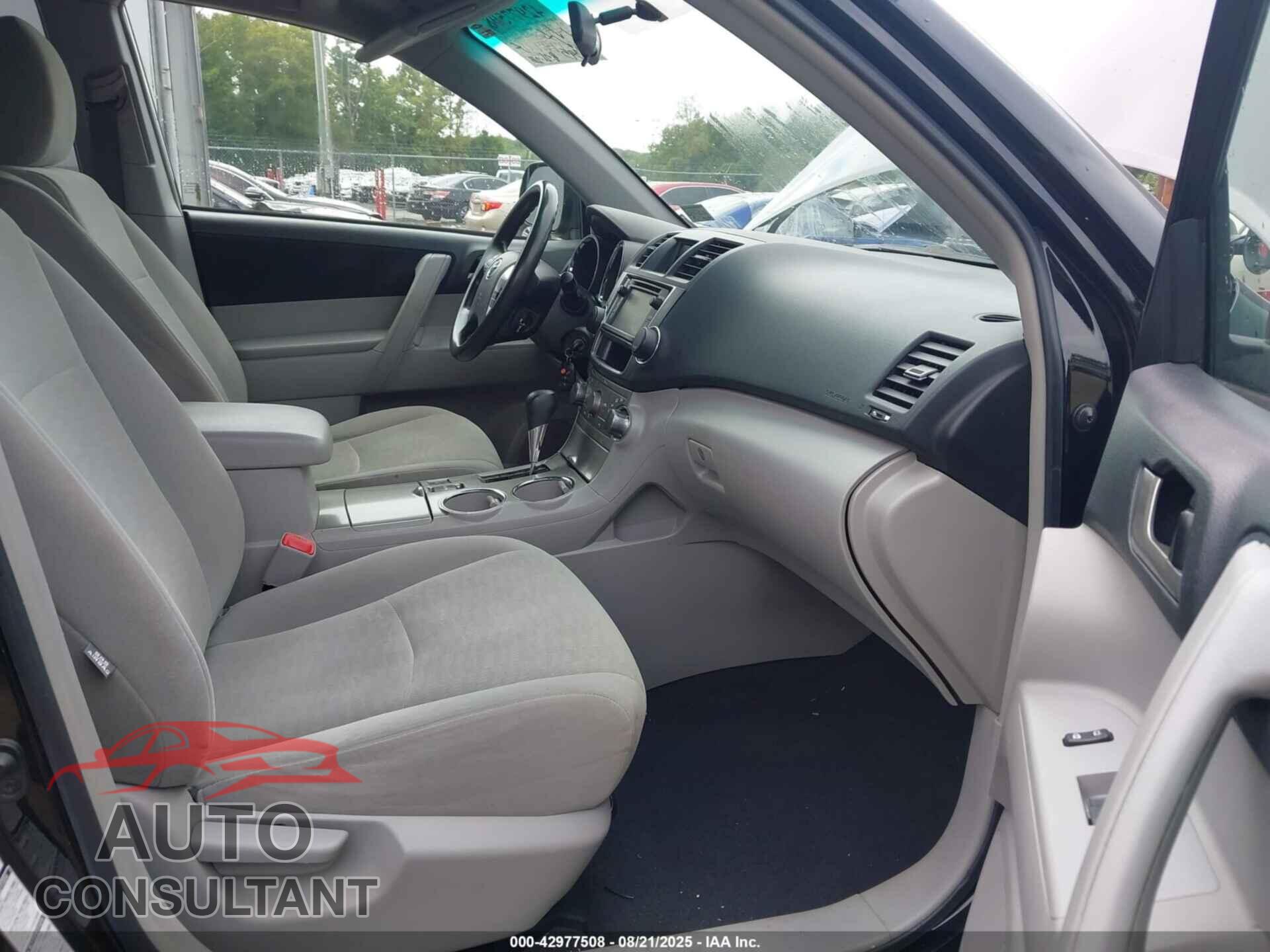 TOYOTA HIGHLANDER 2013 - 5TDBK3EH8DS178731