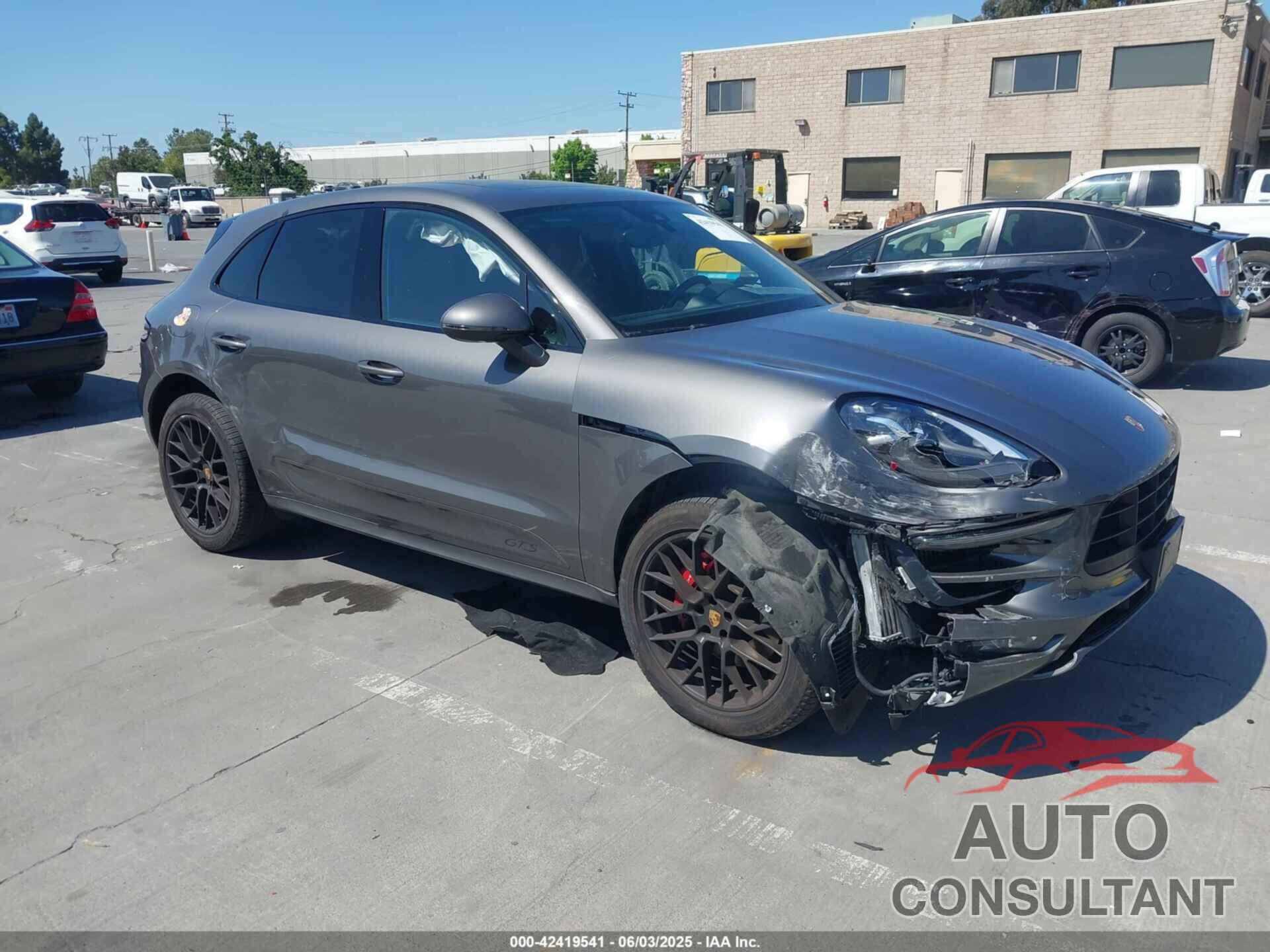PORSCHE MACAN 2018 - WP1AG2A5XJLB60763