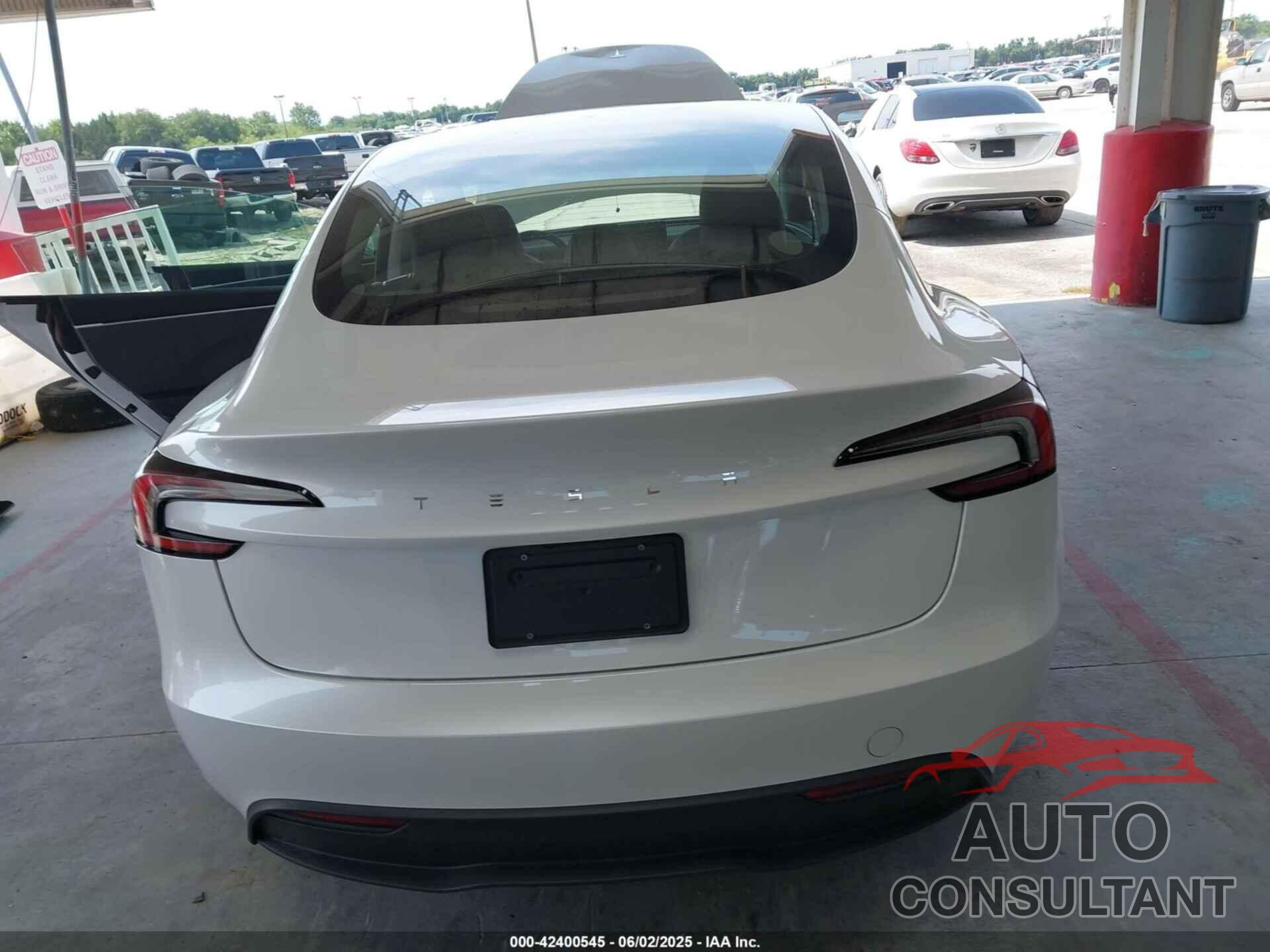TESLA MODEL 3 2024 - 5YJ3E1EA7RF760804