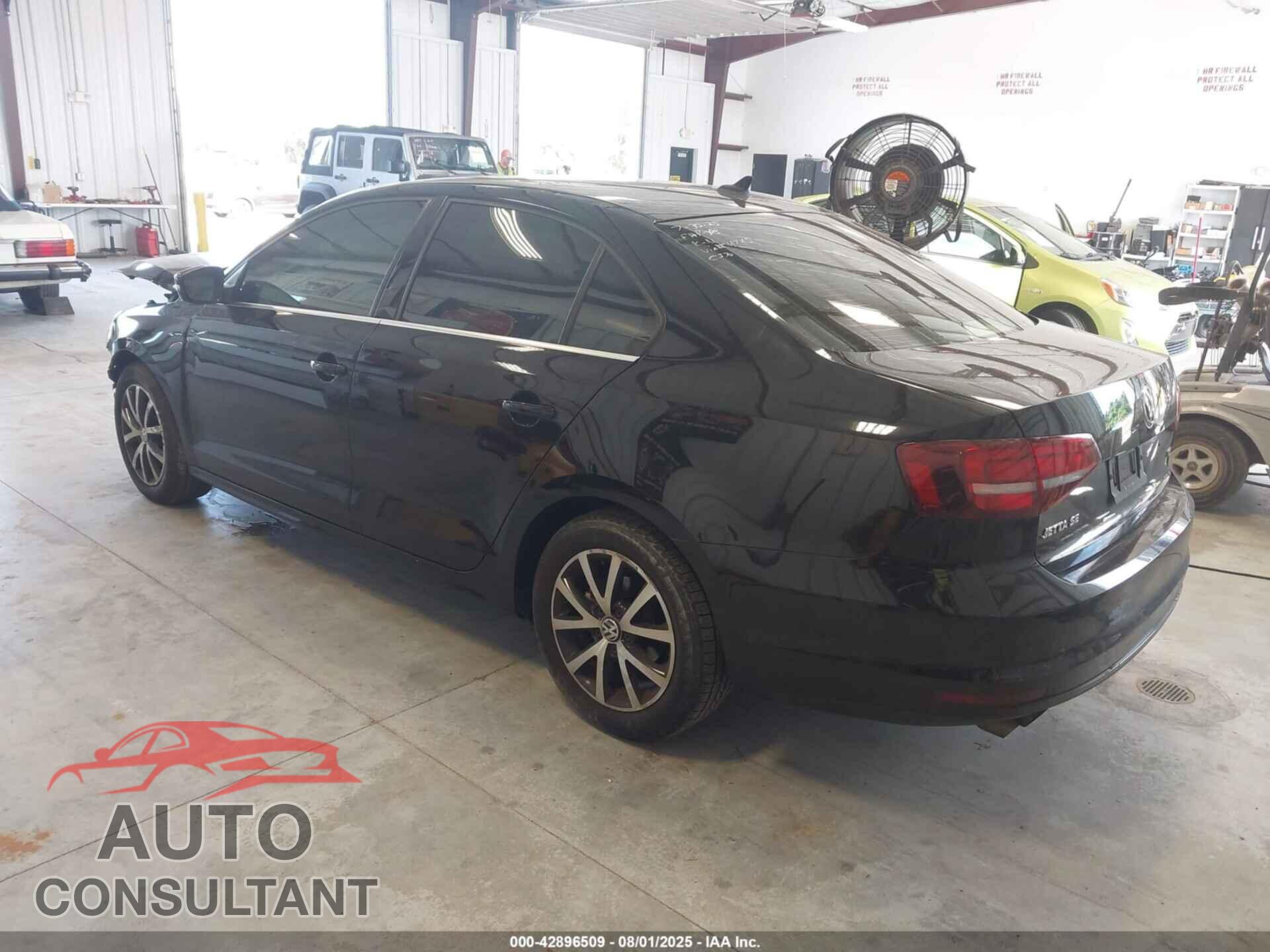 VOLKSWAGEN JETTA 2017 - 3VWDB7AJ9HM394745