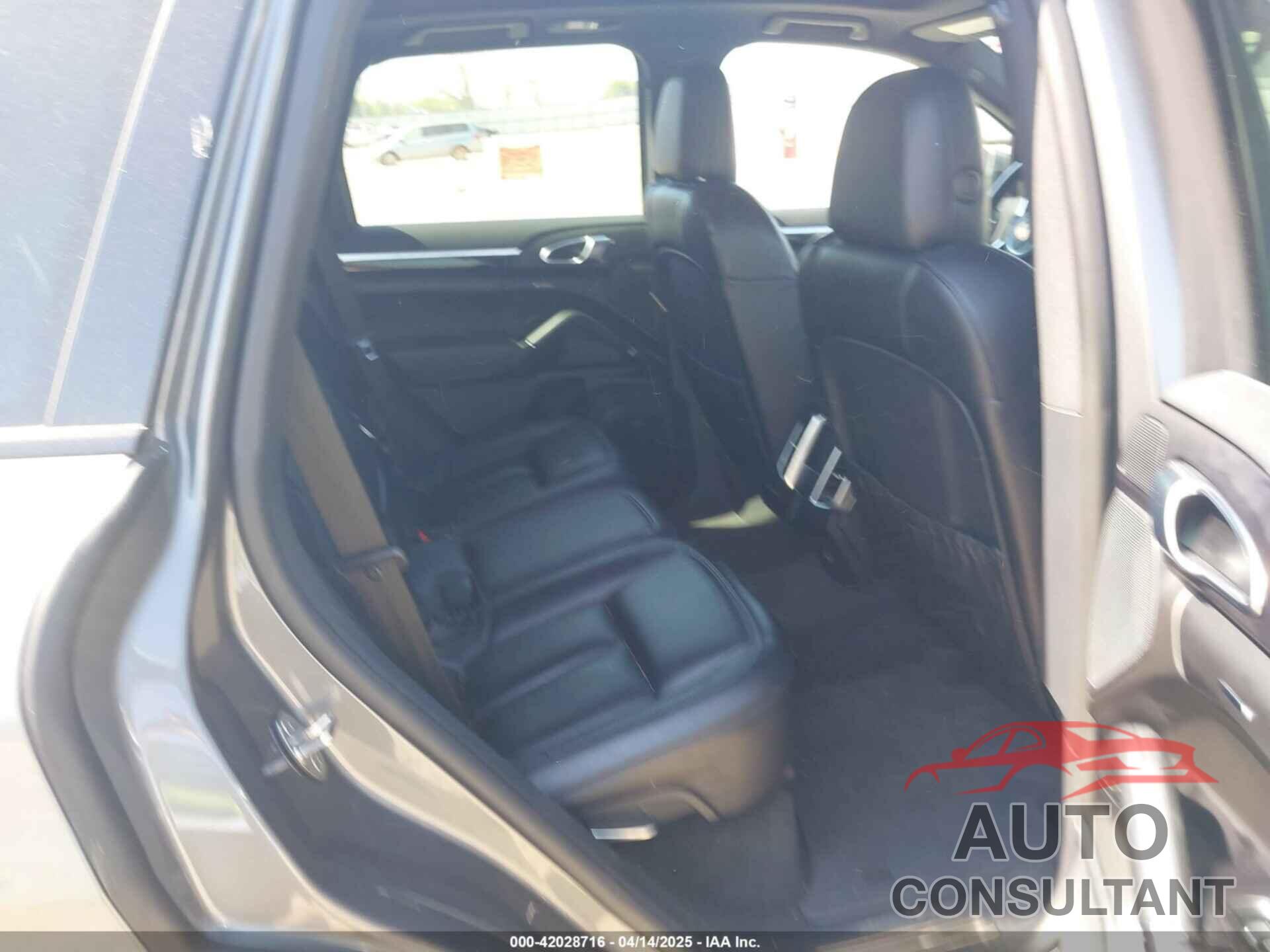 PORSCHE CAYENNE 2018 - WP1AB2A21JLA60264
