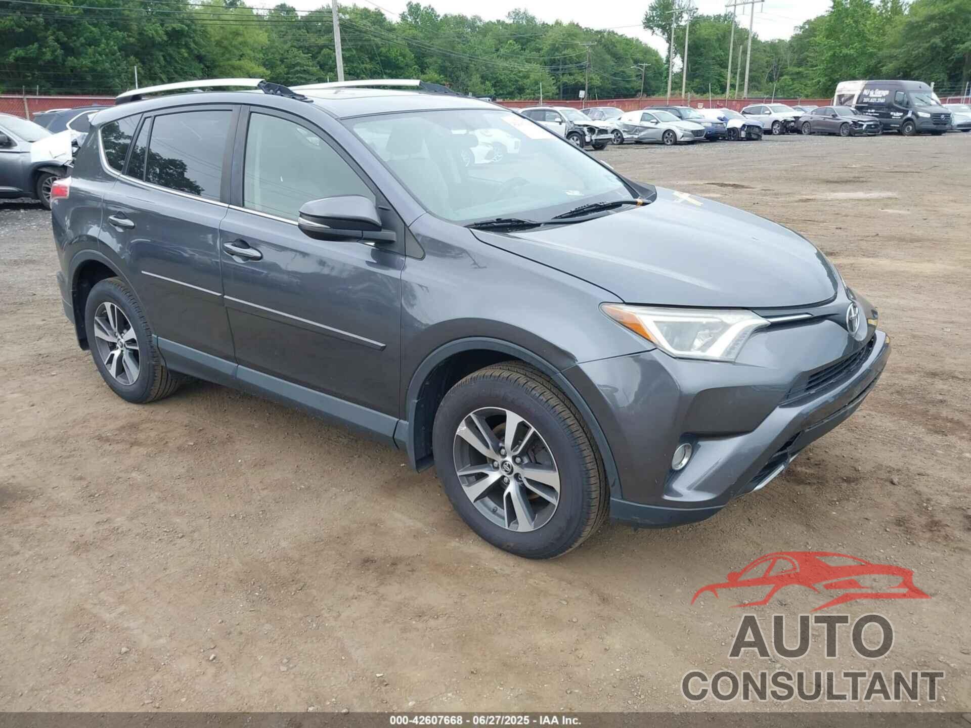 TOYOTA RAV4 2016 - JTMRFREV9GD192858