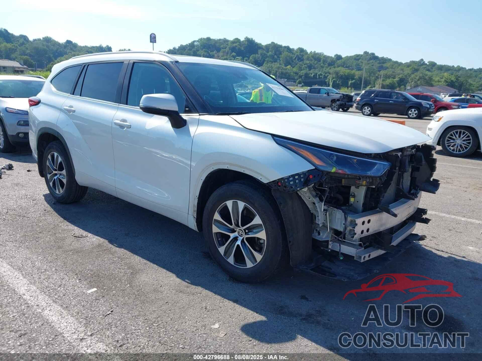 TOYOTA HIGHLANDER 2023 - 5TDKDRBH7PS008415