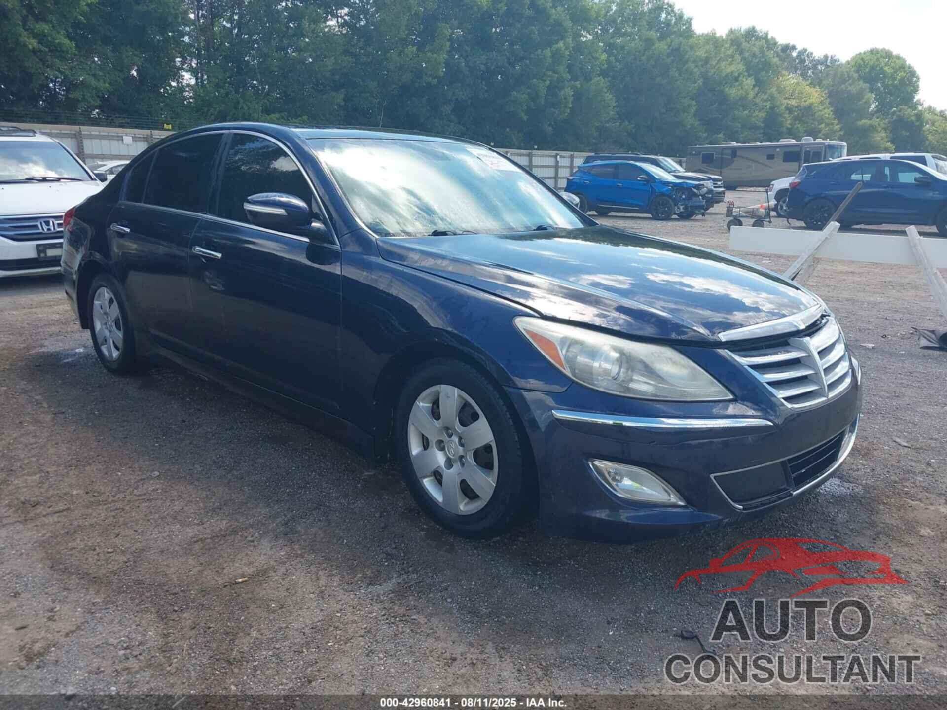 HYUNDAI GENESIS 2013 - KMHGC4DD2DU224729