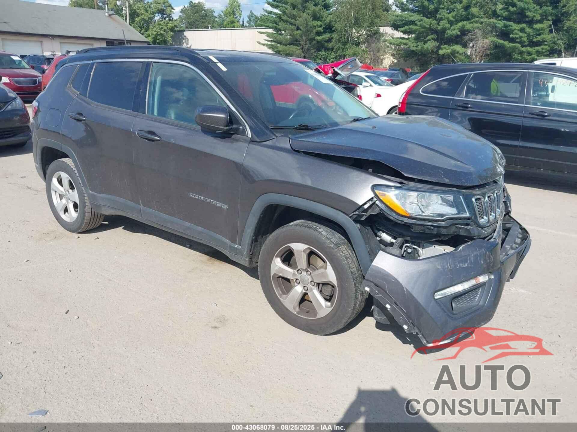 JEEP COMPASS 2018 - 3C4NJDBB0JT202513