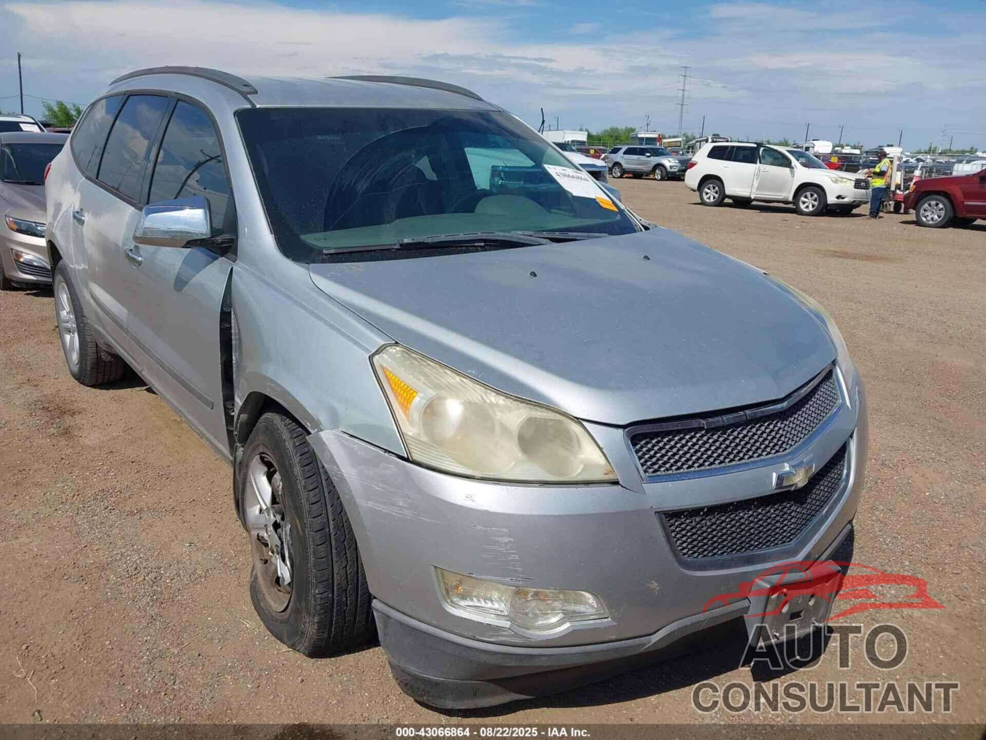 CHEVROLET TRAVERSE 2011 - 1GNKREED4BJ169627