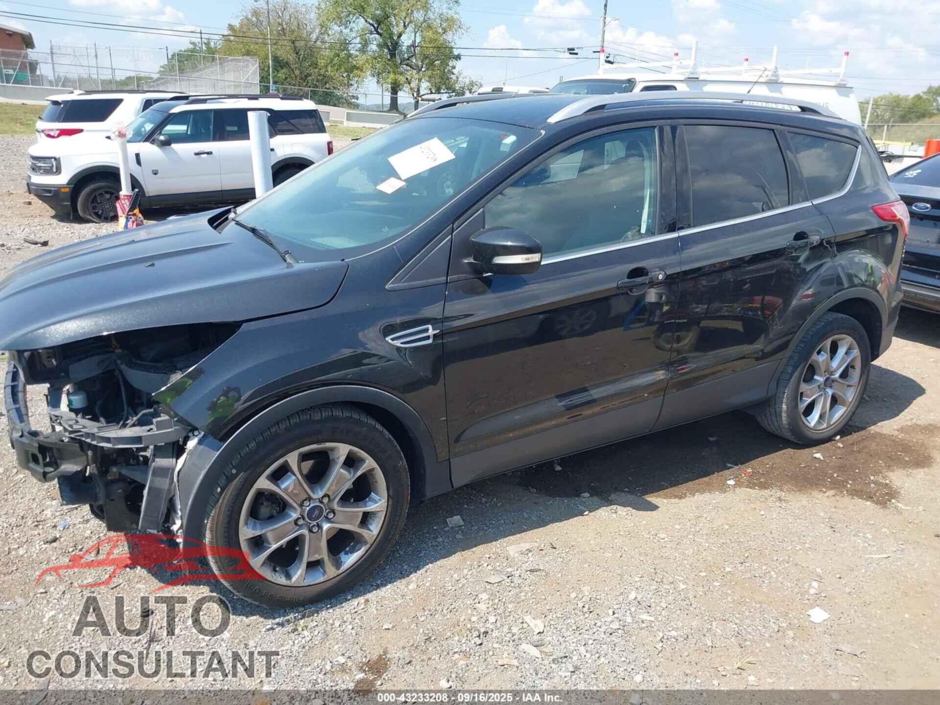 FORD ESCAPE 2014 - 1FMCU0J98EUE37822