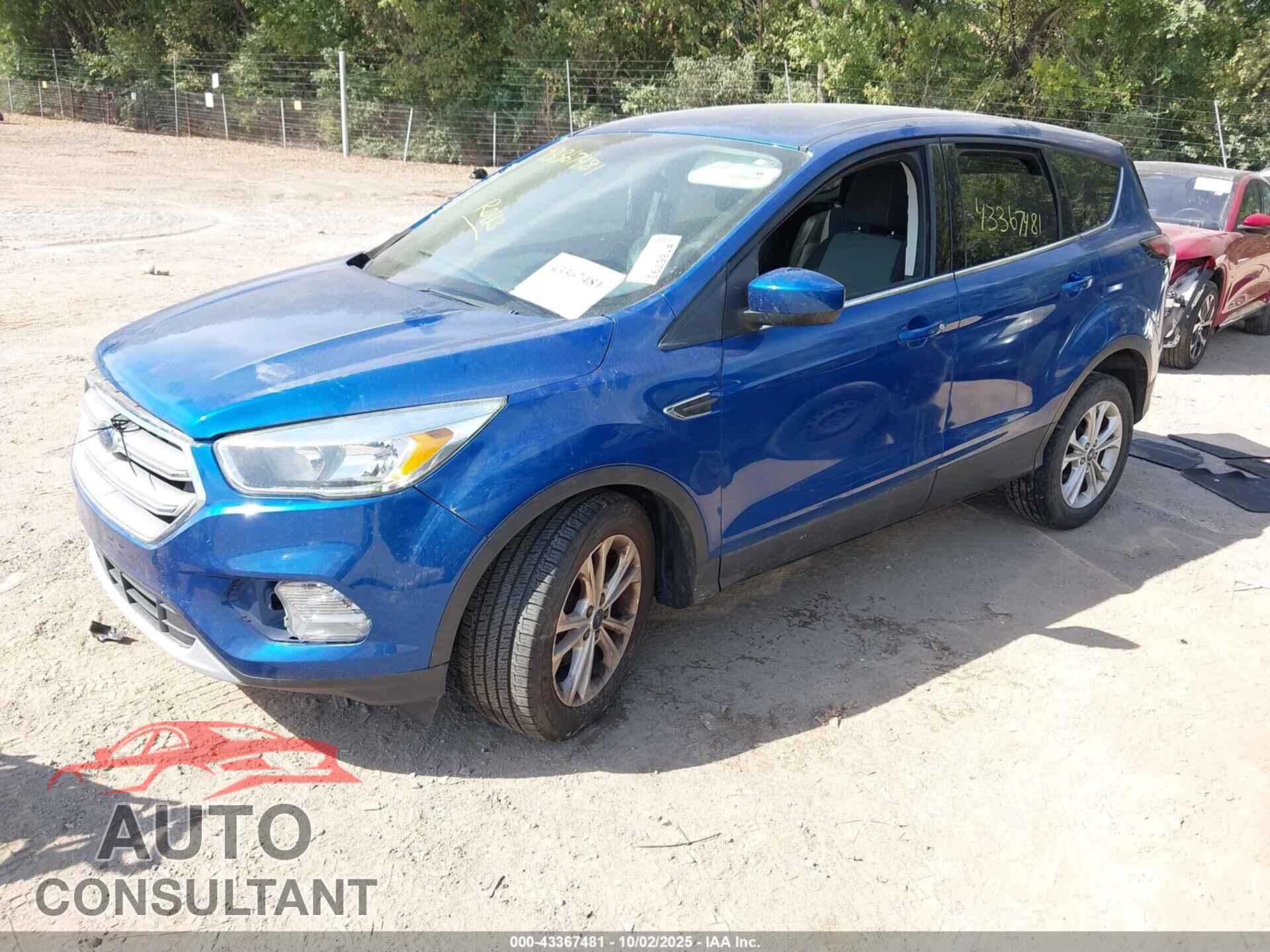 FORD ESCAPE 2017 - 1FMCU0GD4HUC08862