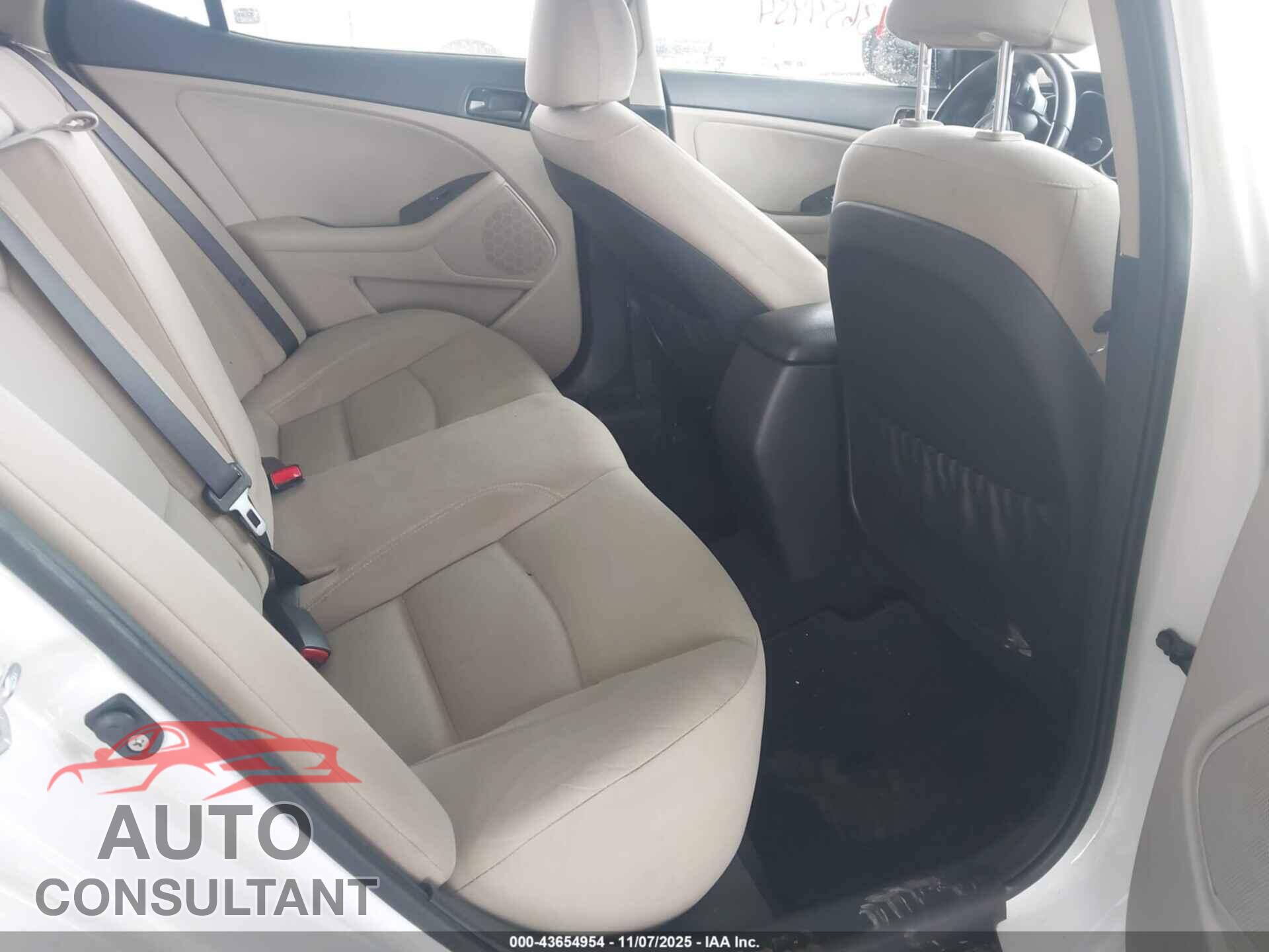 KIA OPTIMA 2015 - KNAGM4A77F5640821