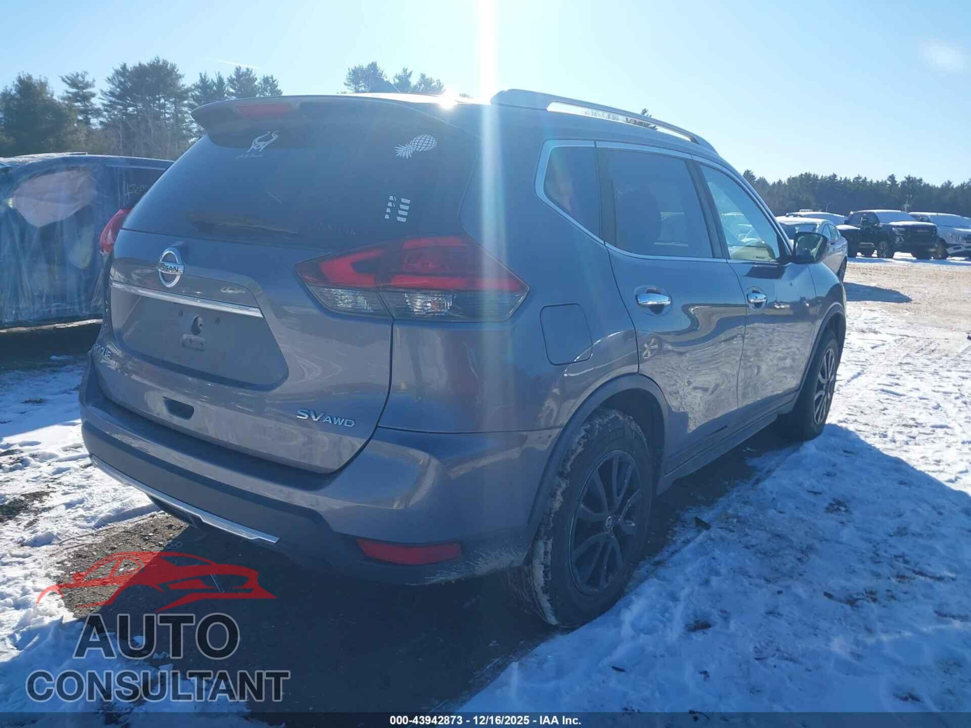 NISSAN ROGUE 2017 - KNMAT2MV7HP600823