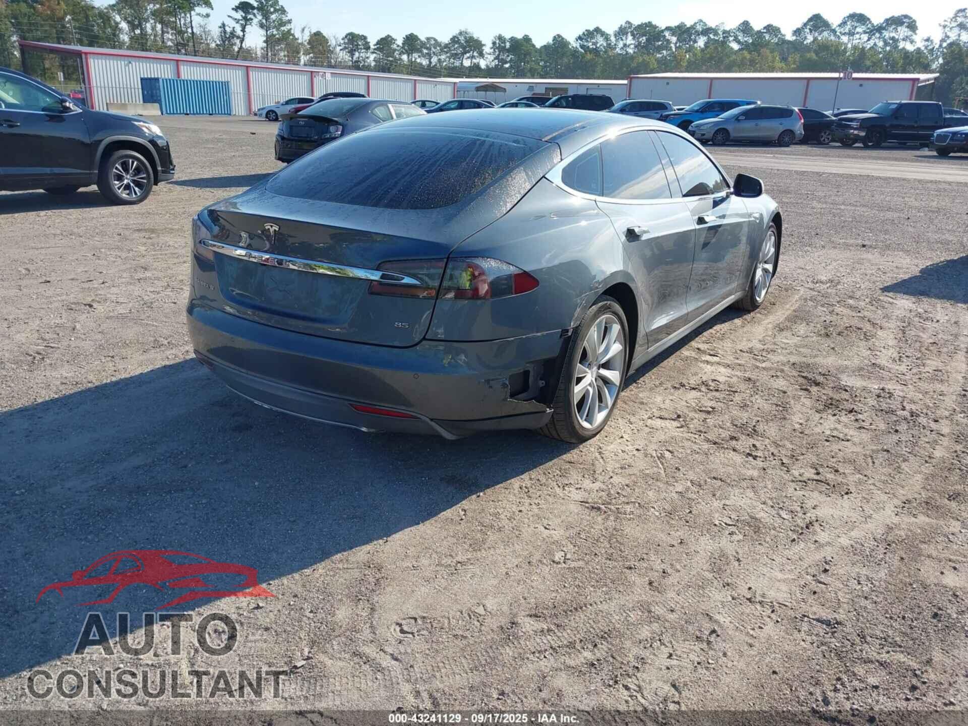 TESLA MODEL S 2013 - 5YJSA1DN9DFP25296