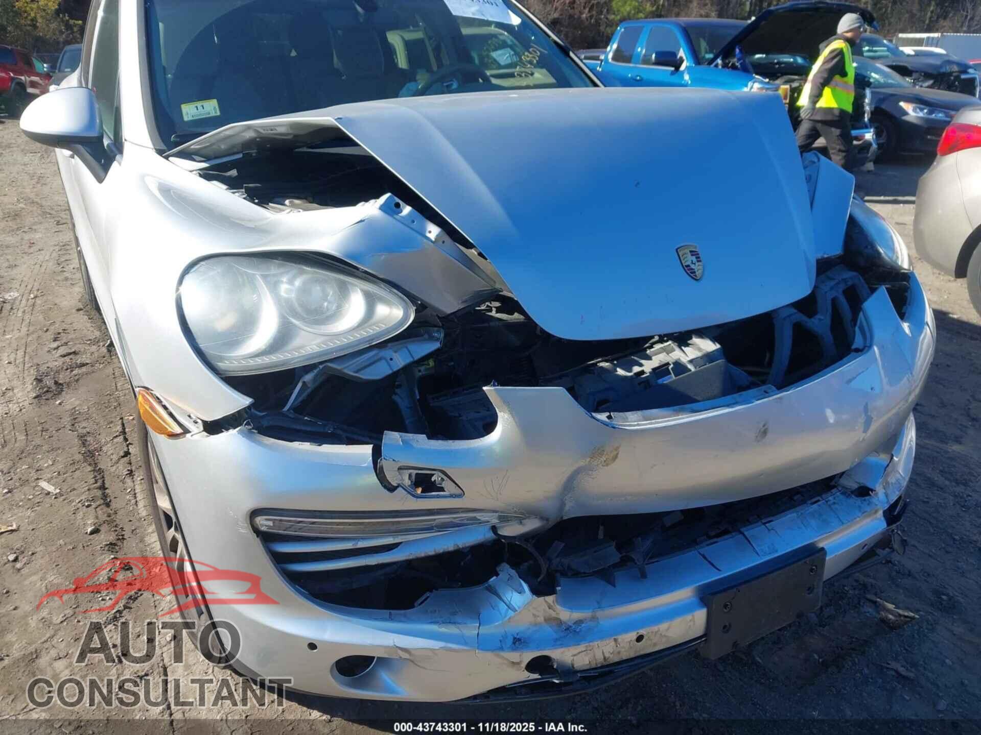 PORSCHE CAYENNE 2013 - WP1AA2A28DLA11909