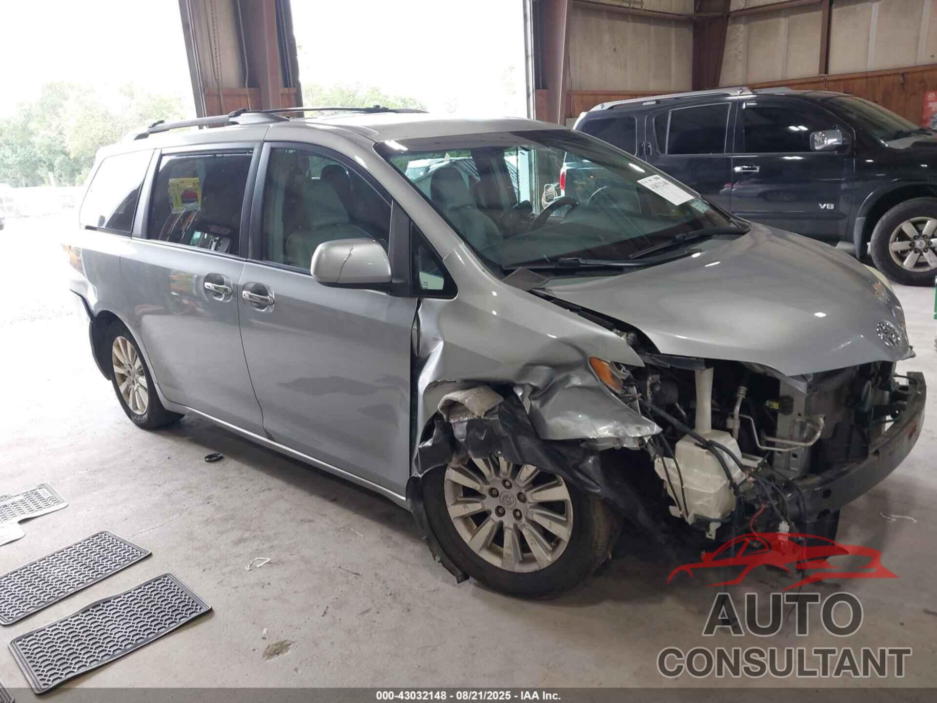 TOYOTA SIENNA 2011 - 5TDDK3DC8BS009904