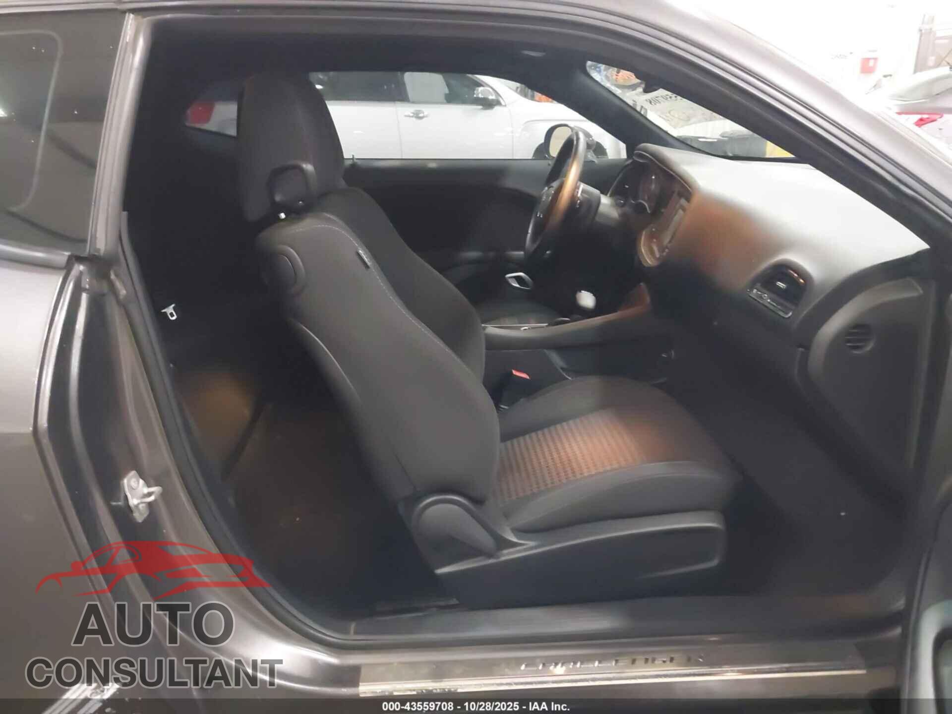 DODGE CHALLENGER 2015 - 2C3CDZAT2FH883249