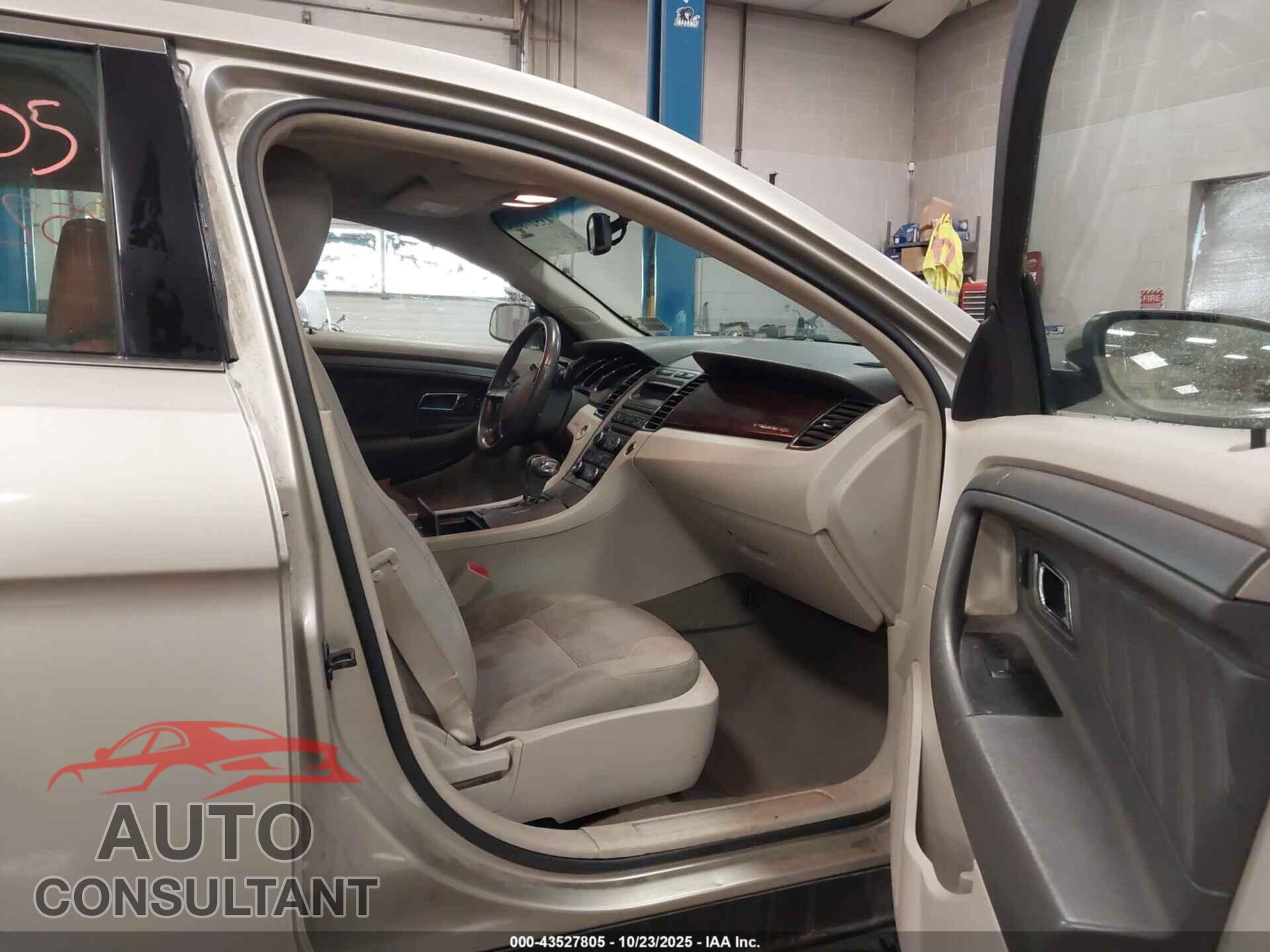 FORD TAURUS 2011 - 1FAHP2EW5BG108511