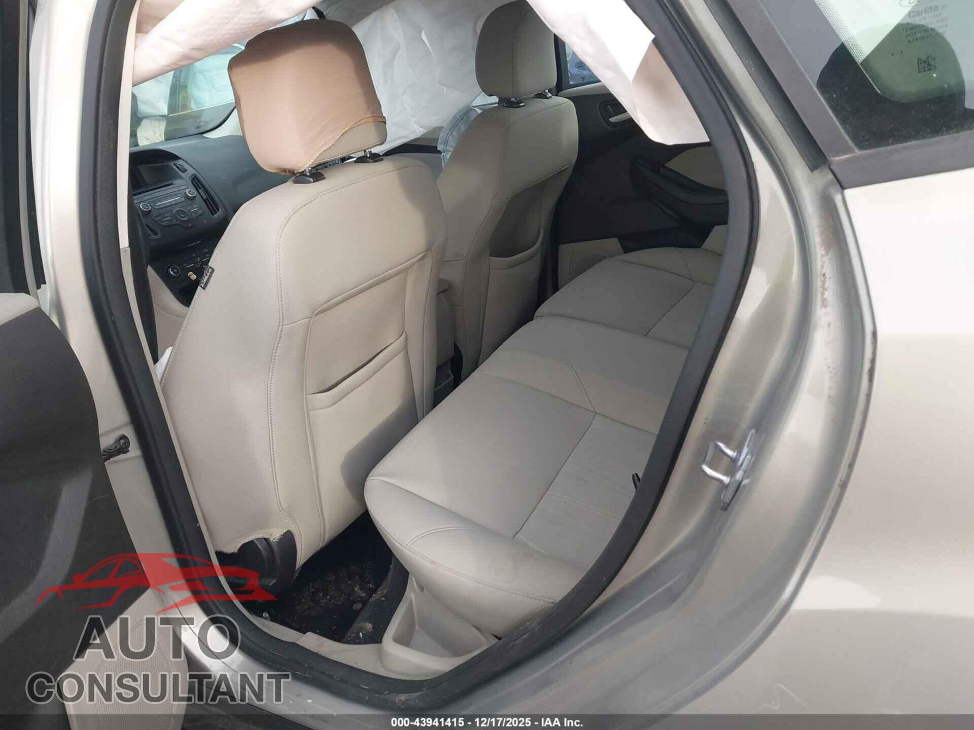 FORD FOCUS 2016 - 1FADP3K20GL313271