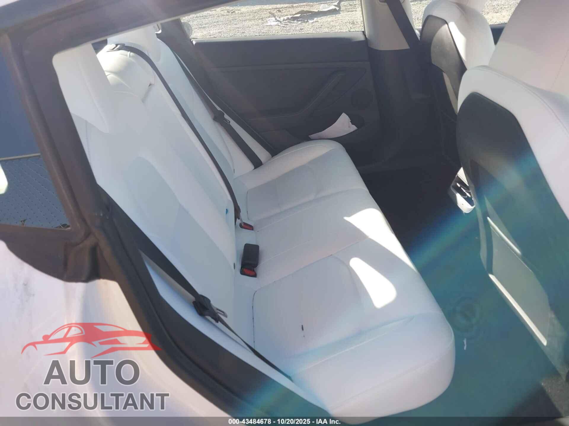 TESLA MODEL 3 2023 - 5YJ3E1EA4PF574036