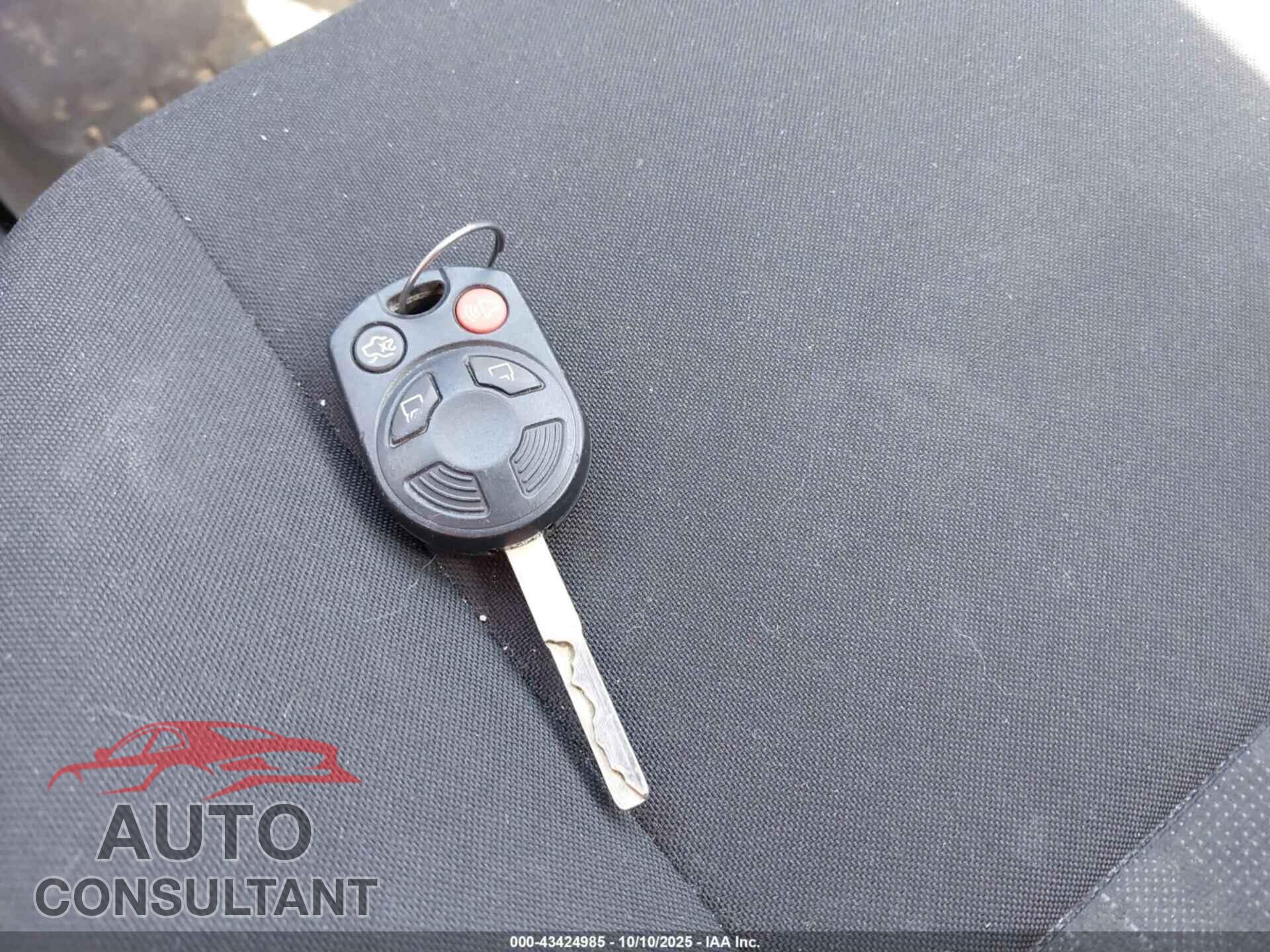 FORD FOCUS 2015 - 1FADP3K21FL244864