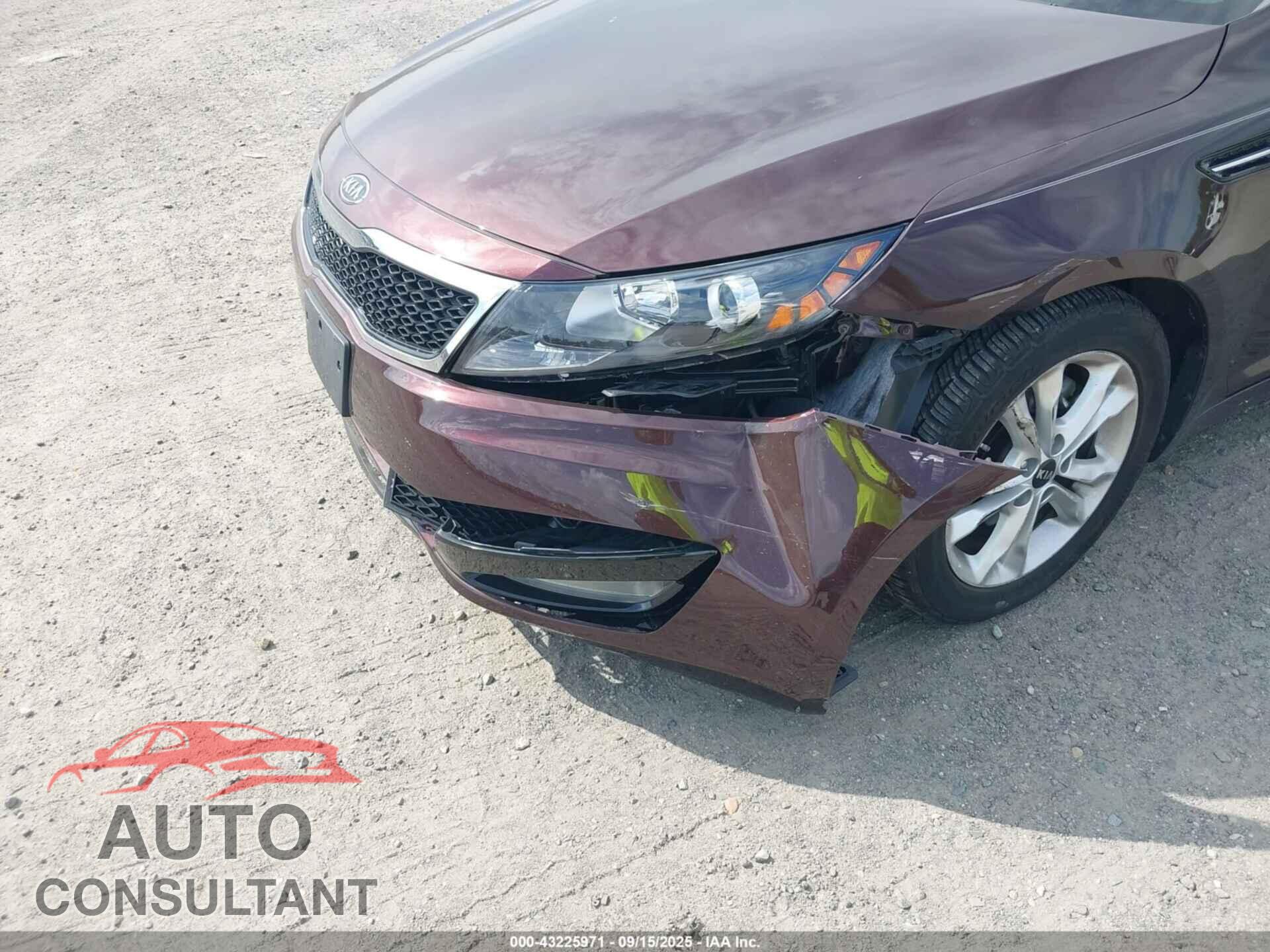 KIA OPTIMA 2011 - KNAGN4A79B5055228