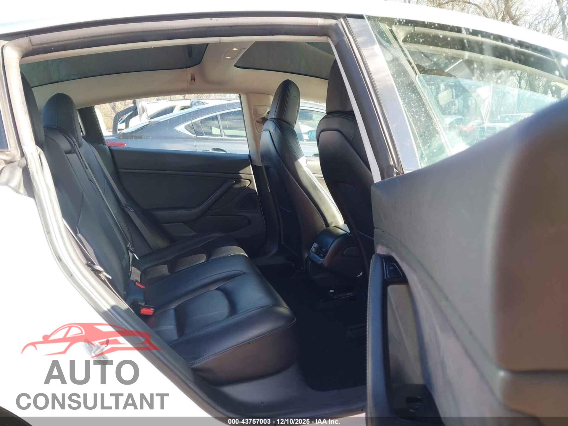 TESLA MODEL 3 2018 - 5YJ3E1EB2JF092472