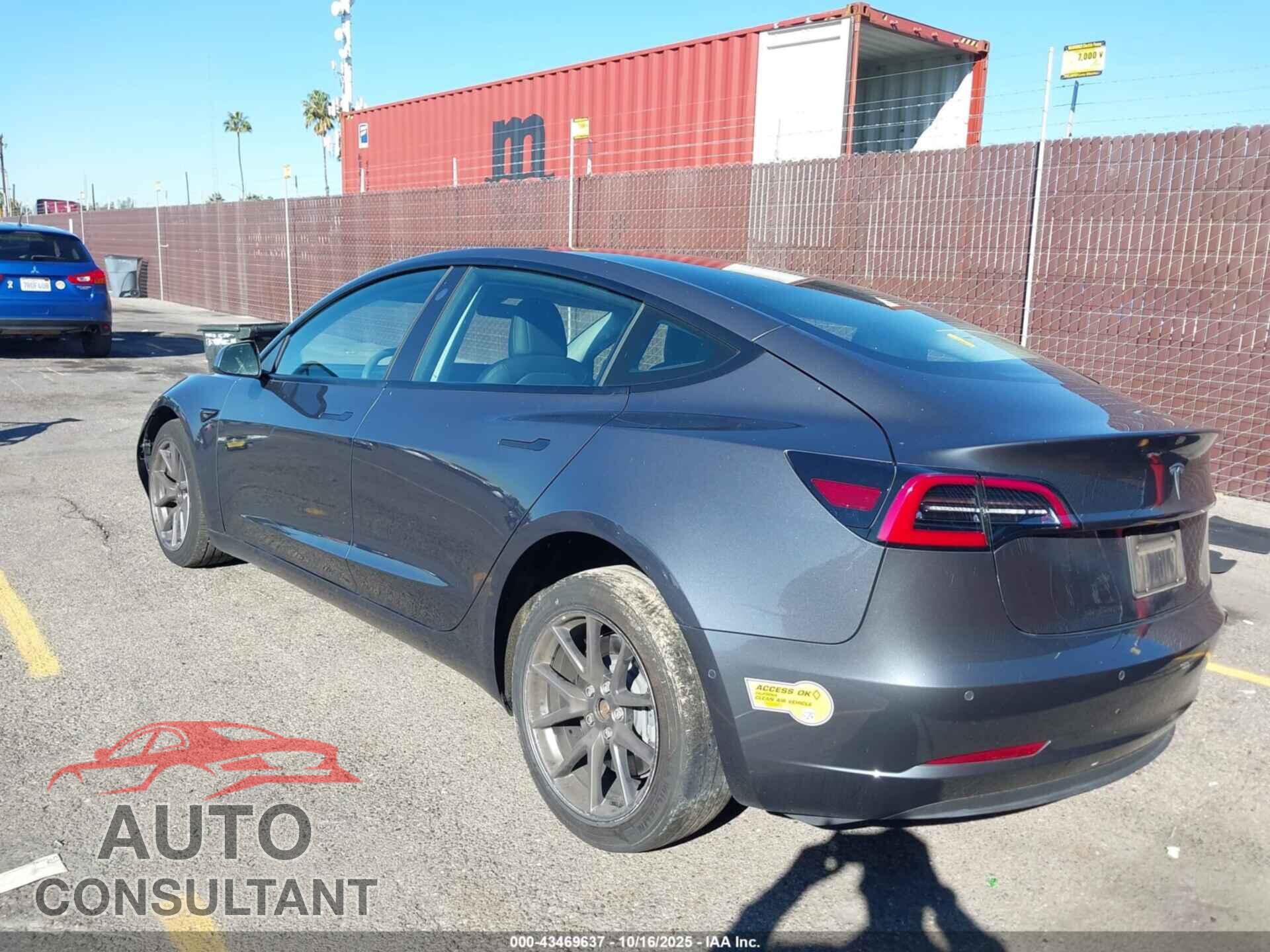 TESLA MODEL 3 2022 - 5YJ3E1EB7NF277185