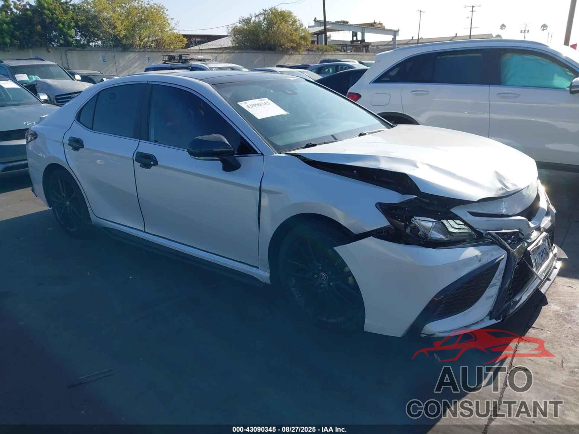 TOYOTA CAMRY 2022 - 4T1K61AK1NU010304