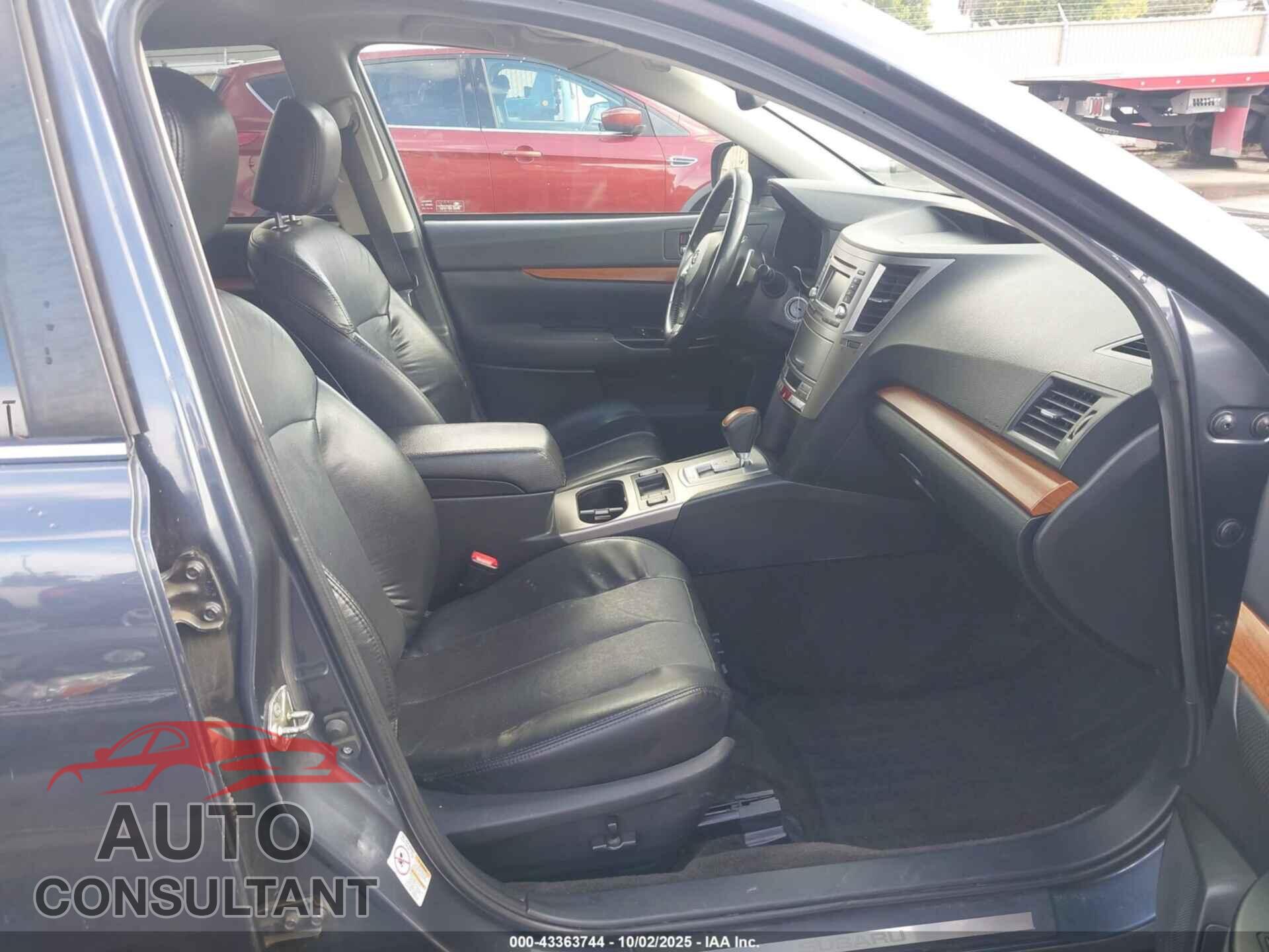 SUBARU OUTBACK 2014 - 4S4BRBLC2E3251376