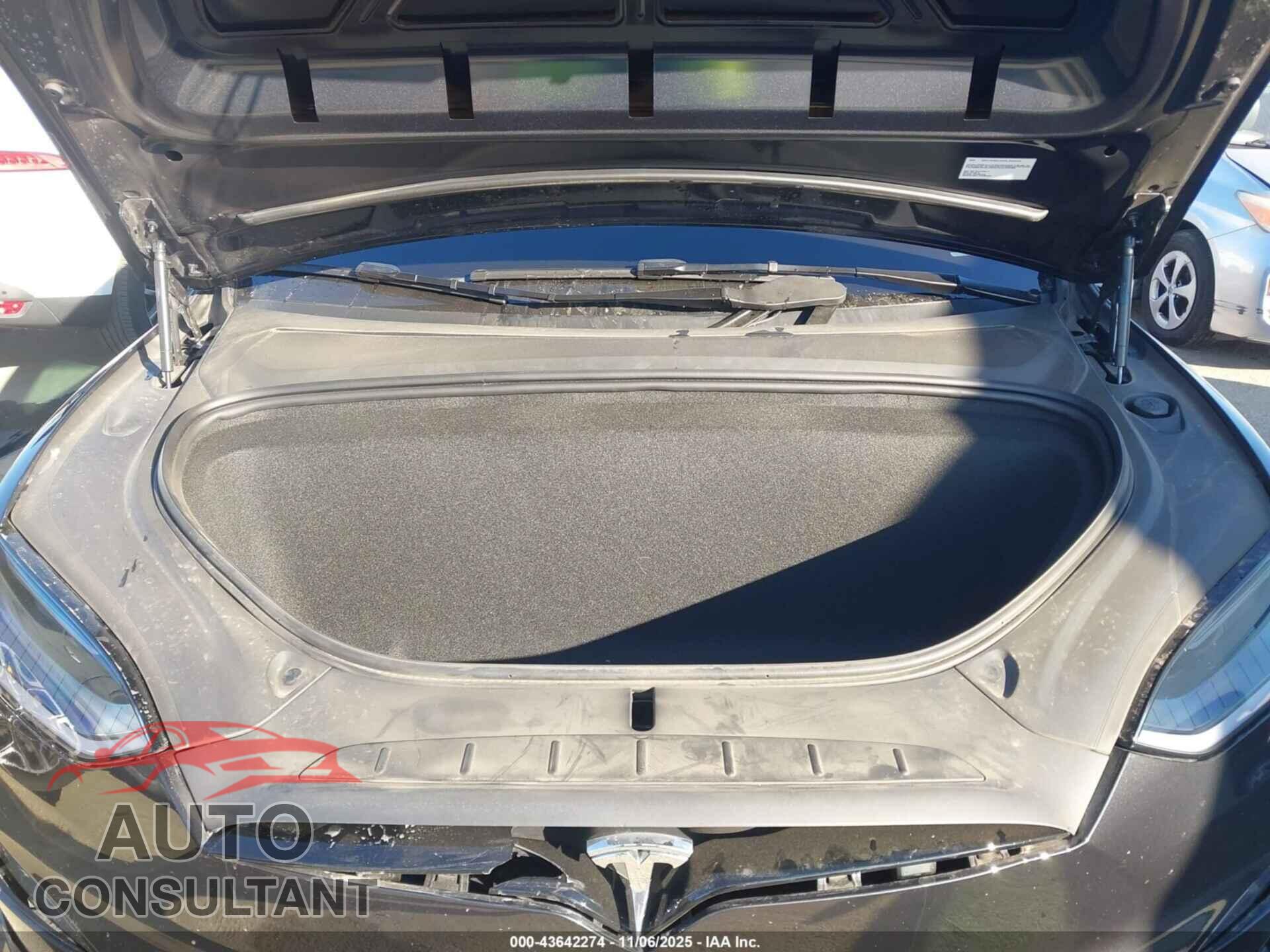 TESLA MODEL X 2024 - 7SAXCDE55RF458622