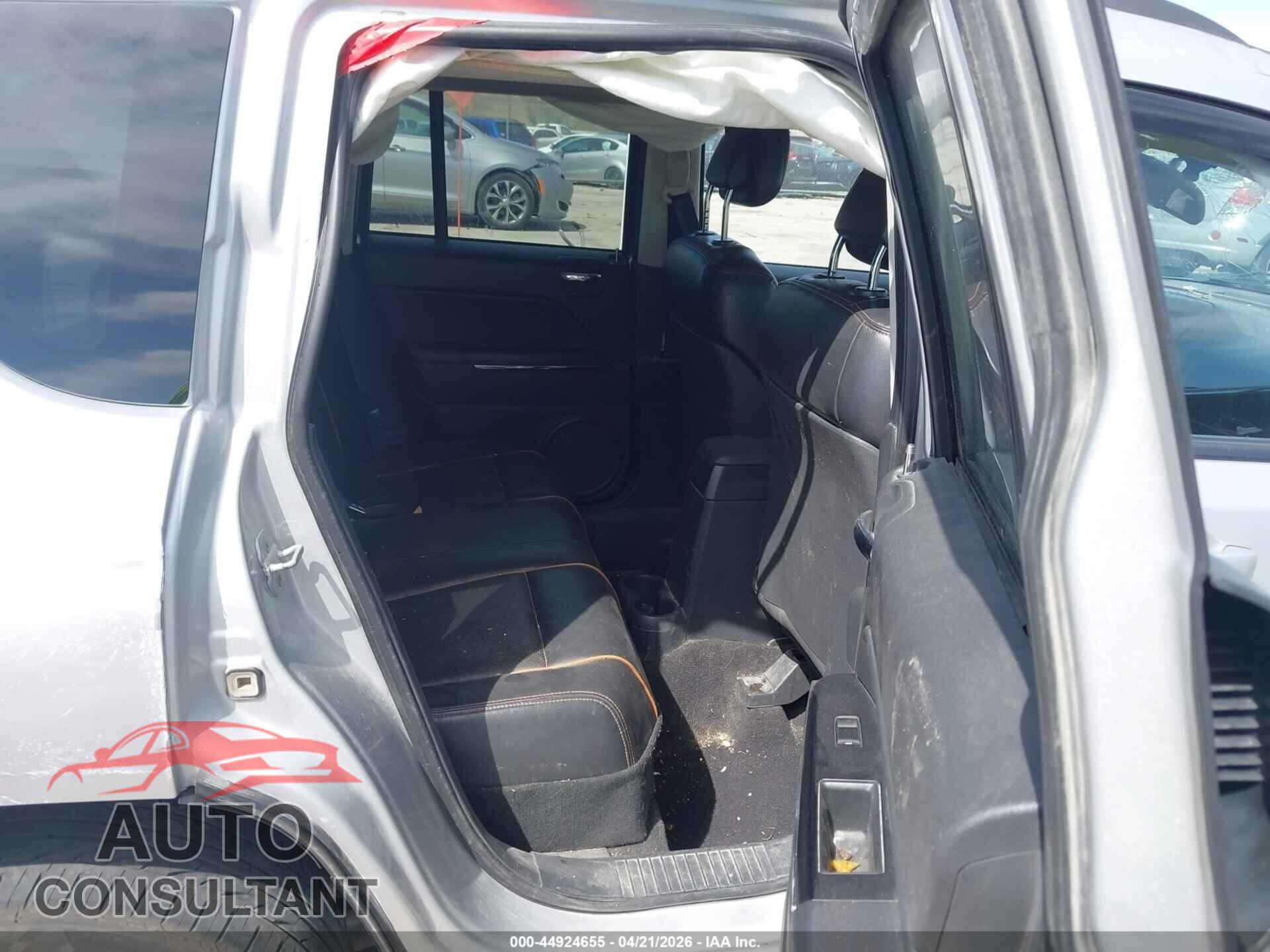 JEEP COMPASS 2011 - 1J4NF5FB8BD167156