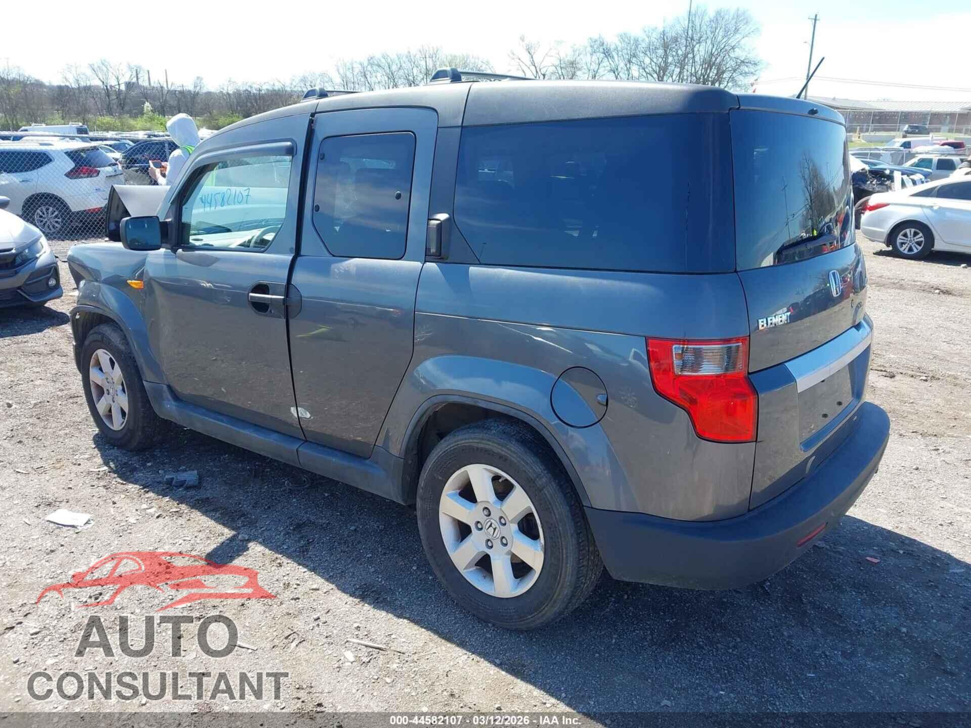HONDA ELEMENT 2011 - 5J6YH2H70BL004005