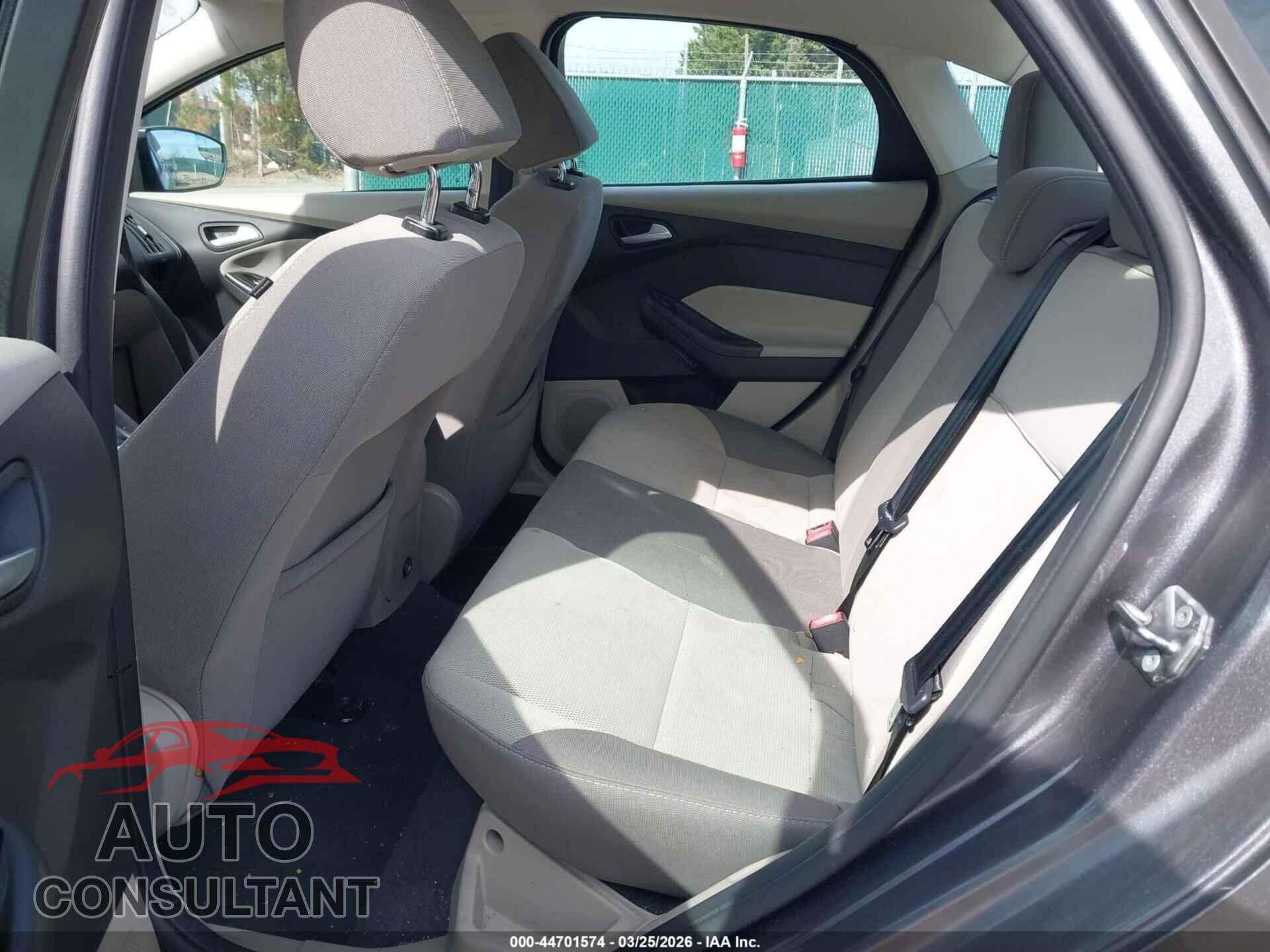 FORD FOCUS 2013 - 1FADP3F2XDL323862