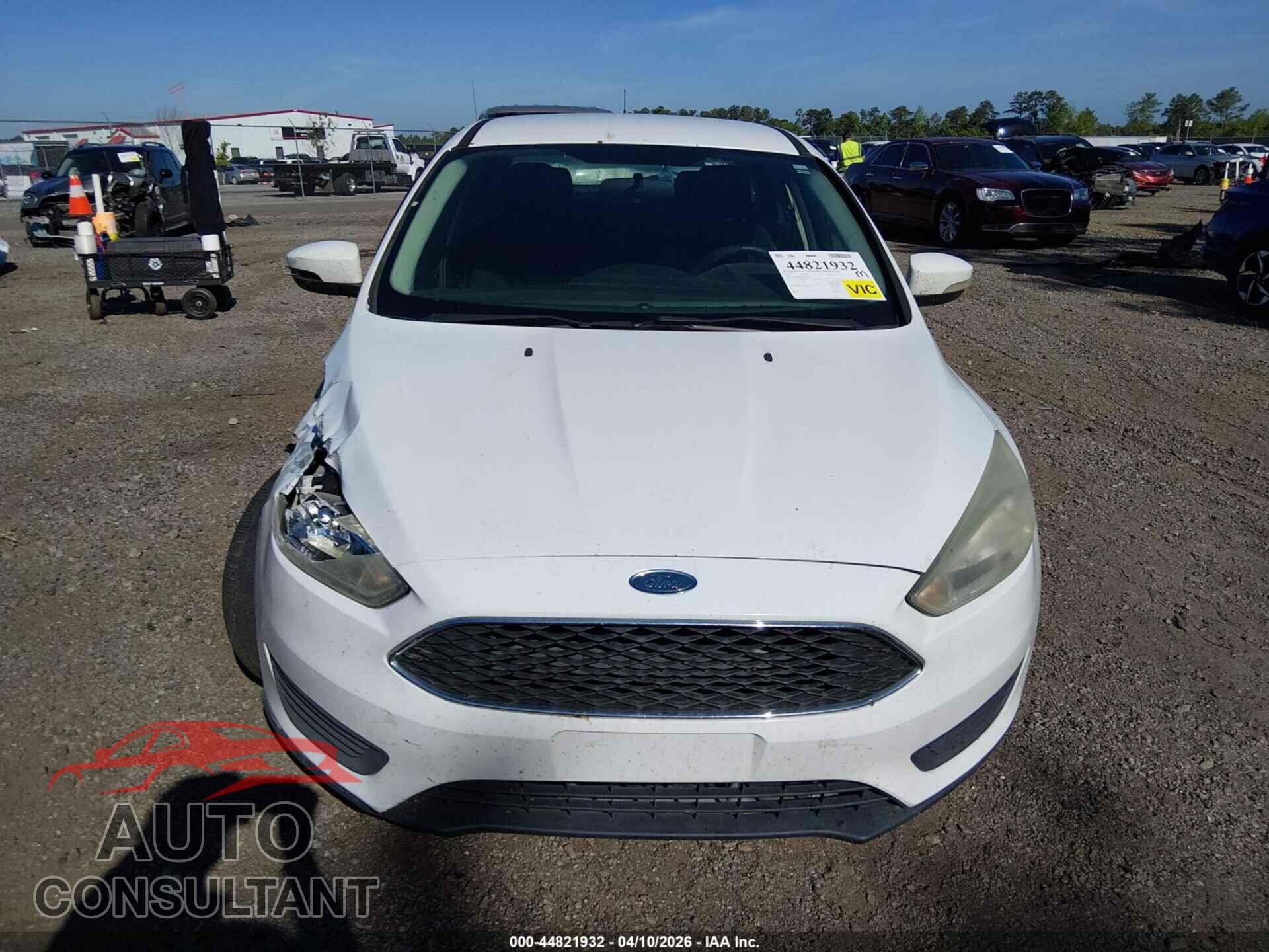 FORD FOCUS 2015 - 1FADP3F20FL250357