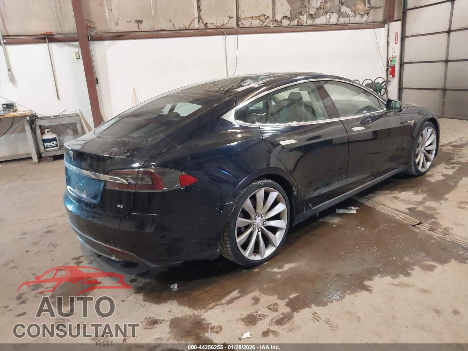 TESLA MODEL S 2013 - 5YJSA1CN2DFP04064