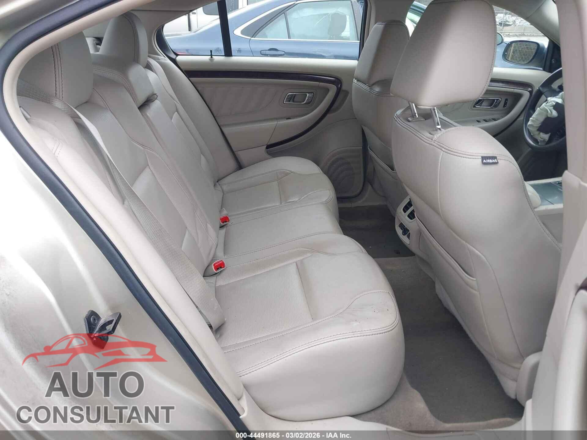 FORD TAURUS 2011 - 1FAHP2FW5BG164849