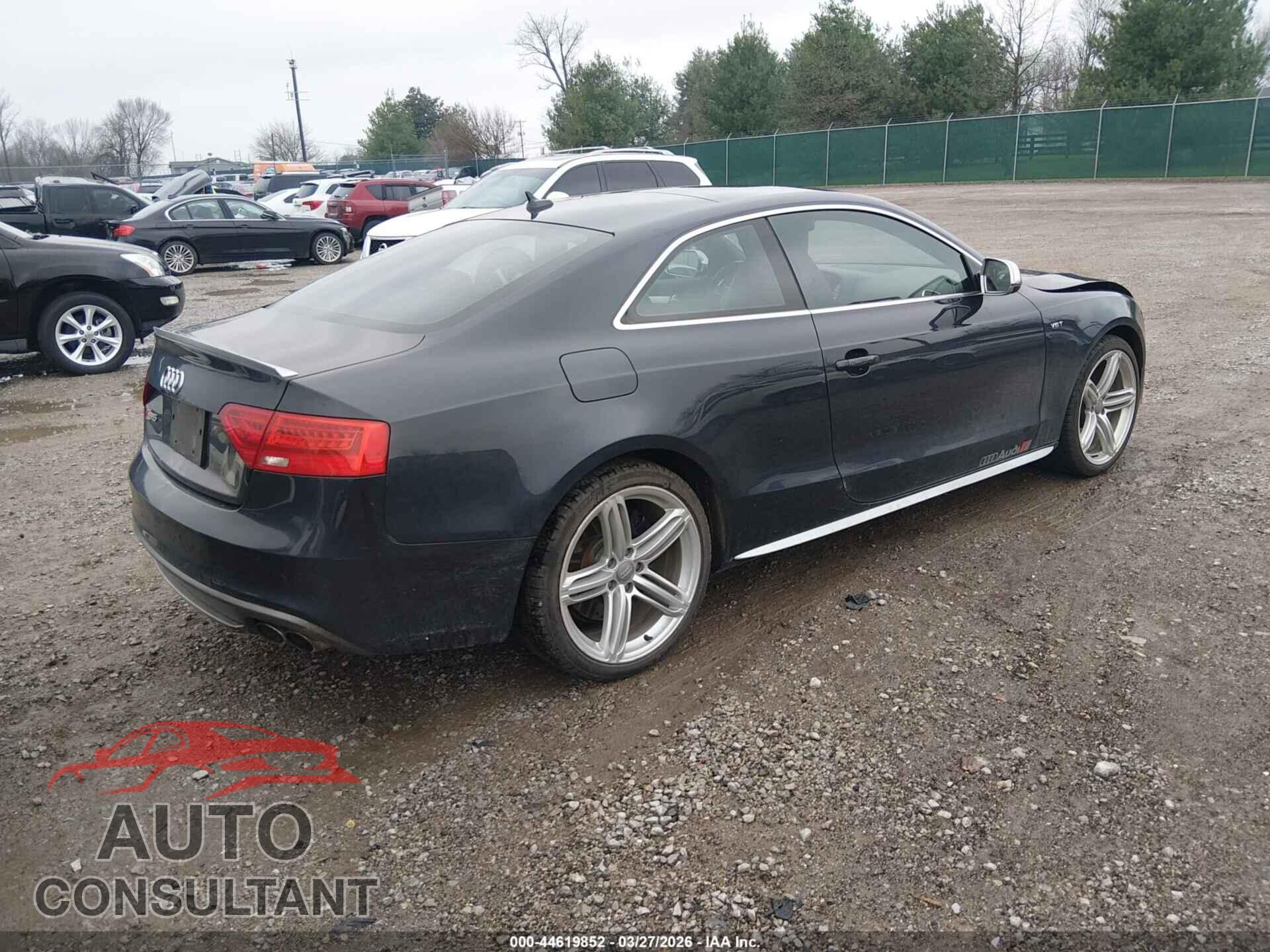 AUDI S5 2013 - WAUCGAFR9DA001424