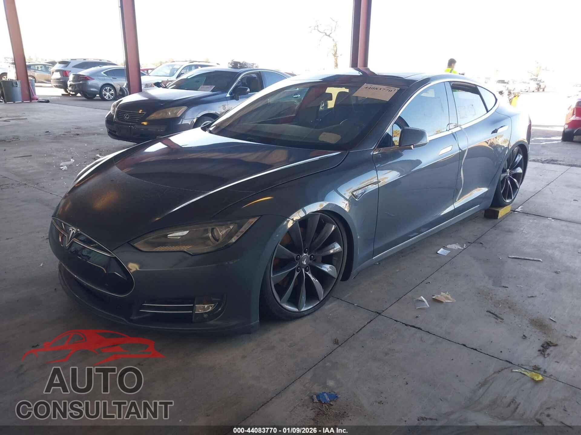 TESLA MODEL S 2012 - 5YJSA1DP8CFP01510