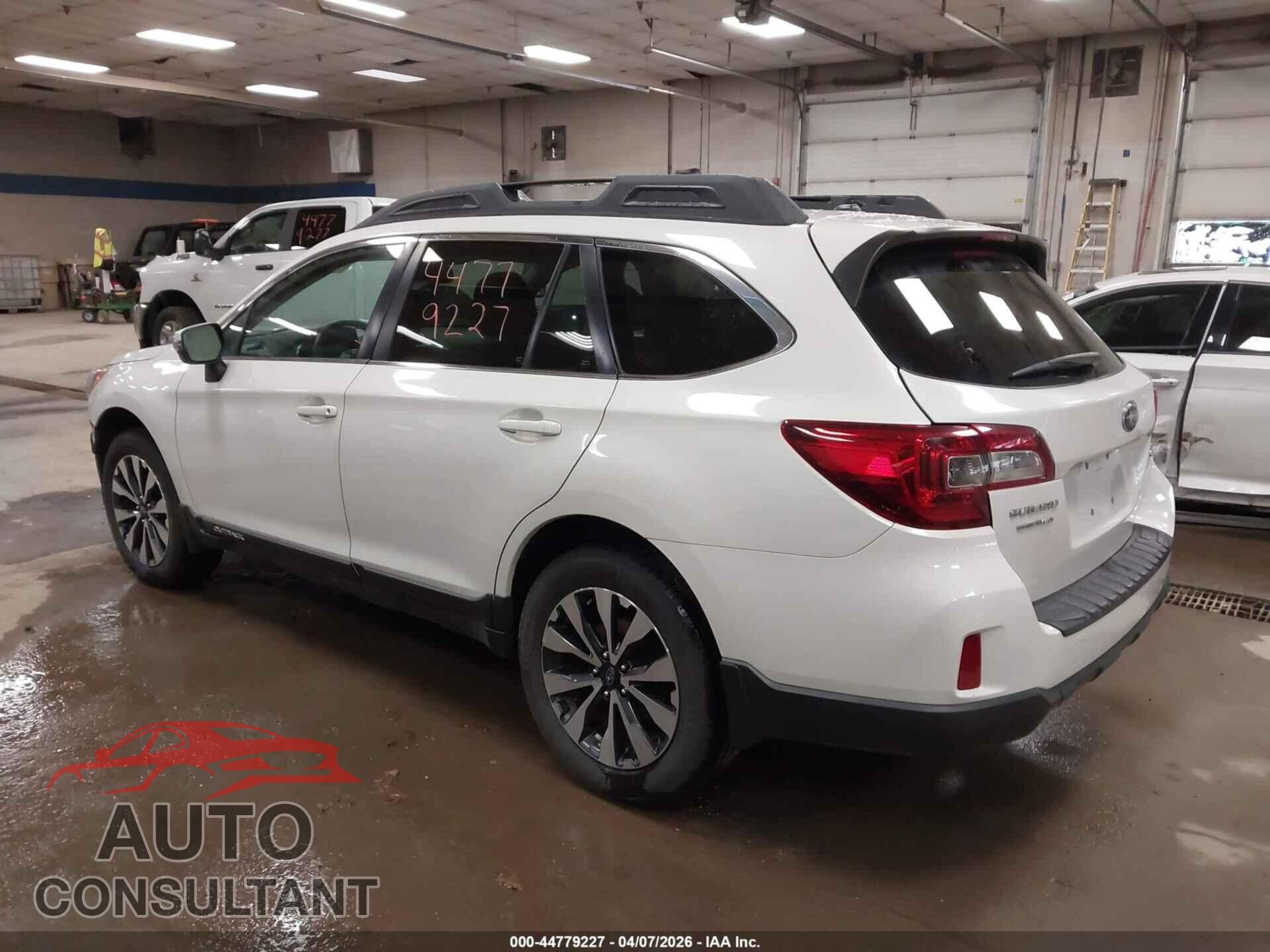 SUBARU OUTBACK 2015 - 4S4BSBLC4F3211614