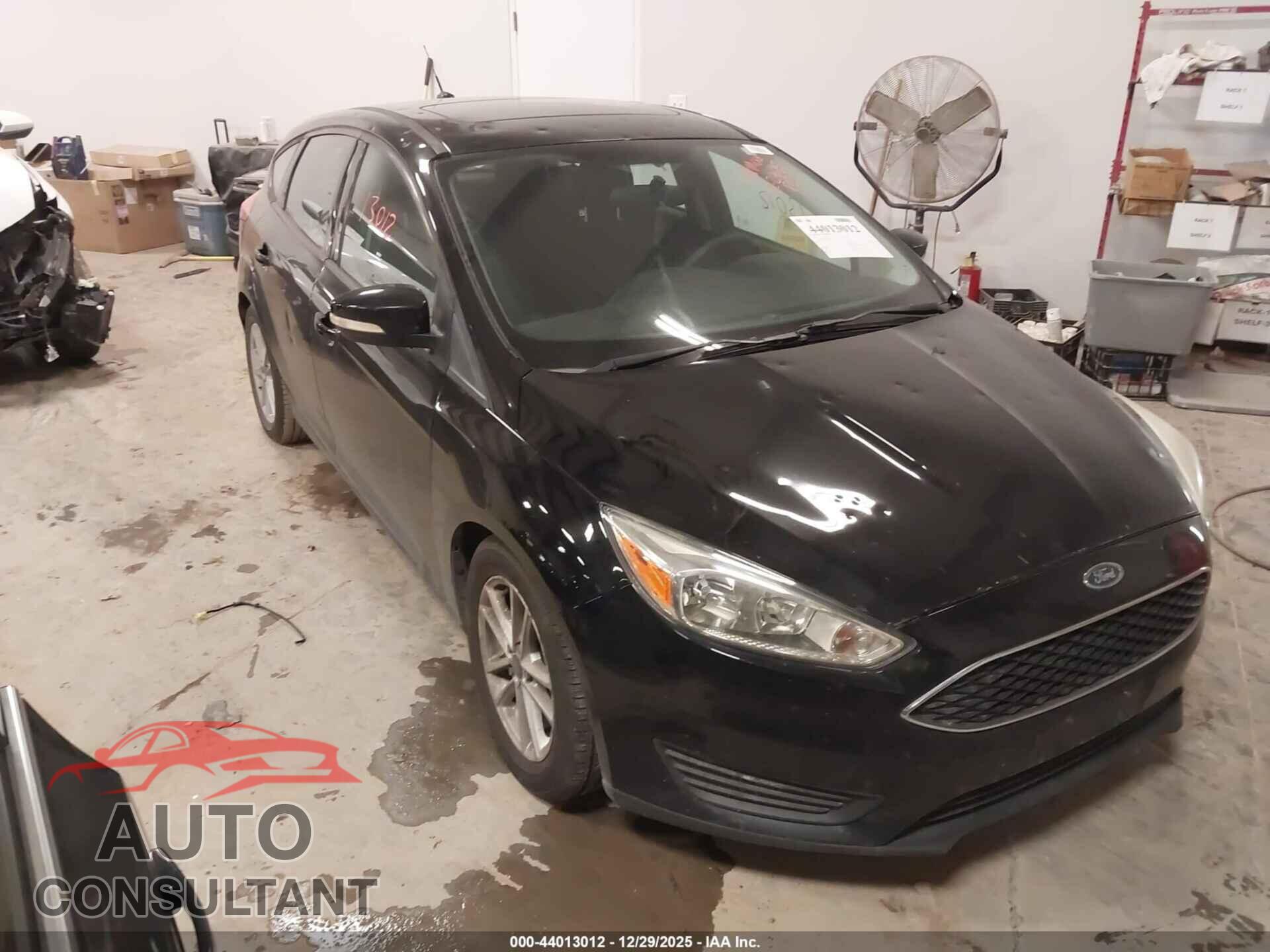 FORD FOCUS 2016 - 1FADP3K23GL339217