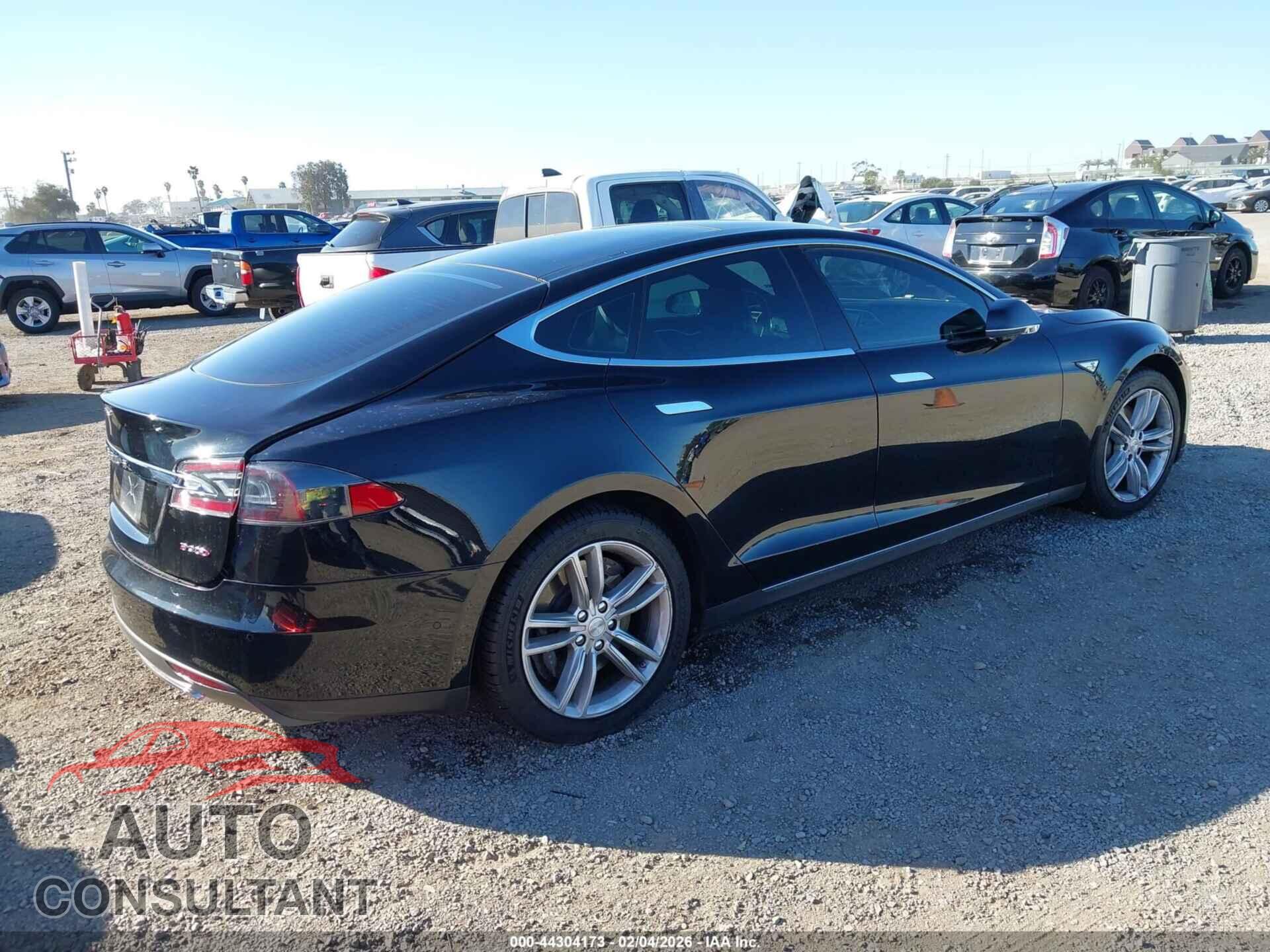 TESLA MODEL S 2015 - 5YJSA1E41FF120259